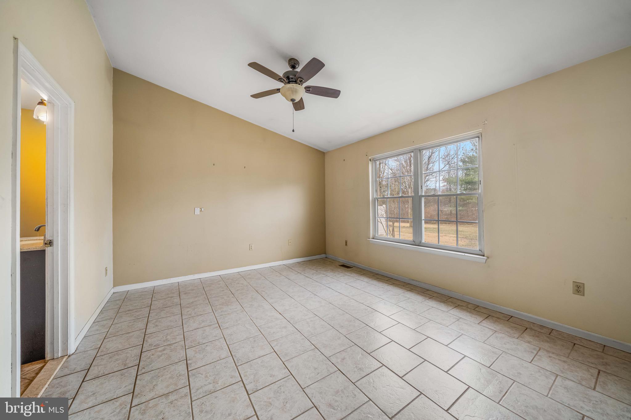 SPRINGFIELDS - Residential