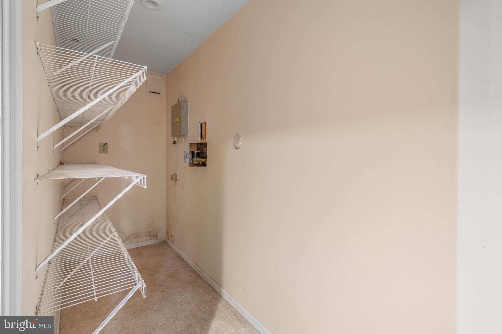 SPRINGFIELDS - Residential