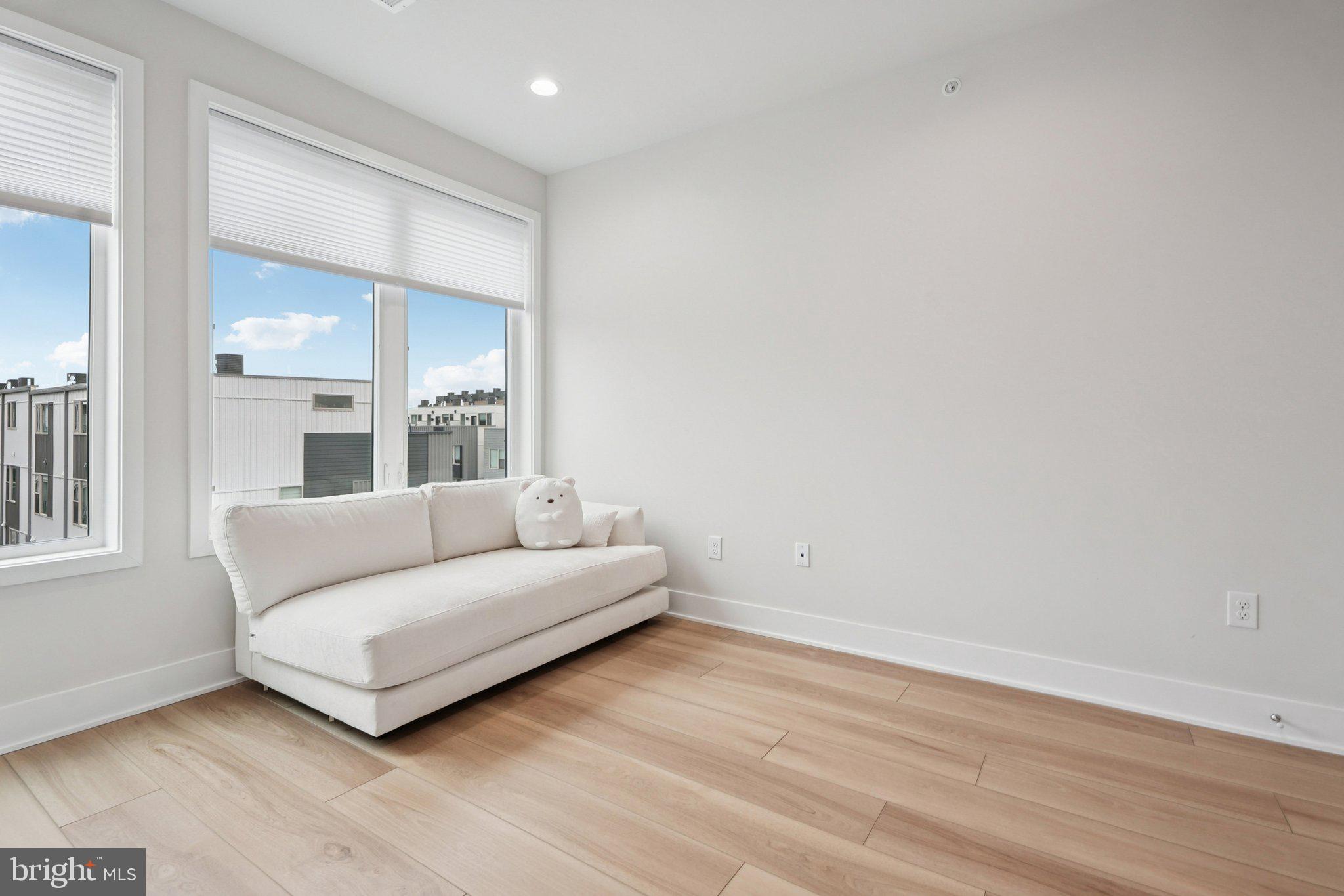 NORTHBANK - Residential