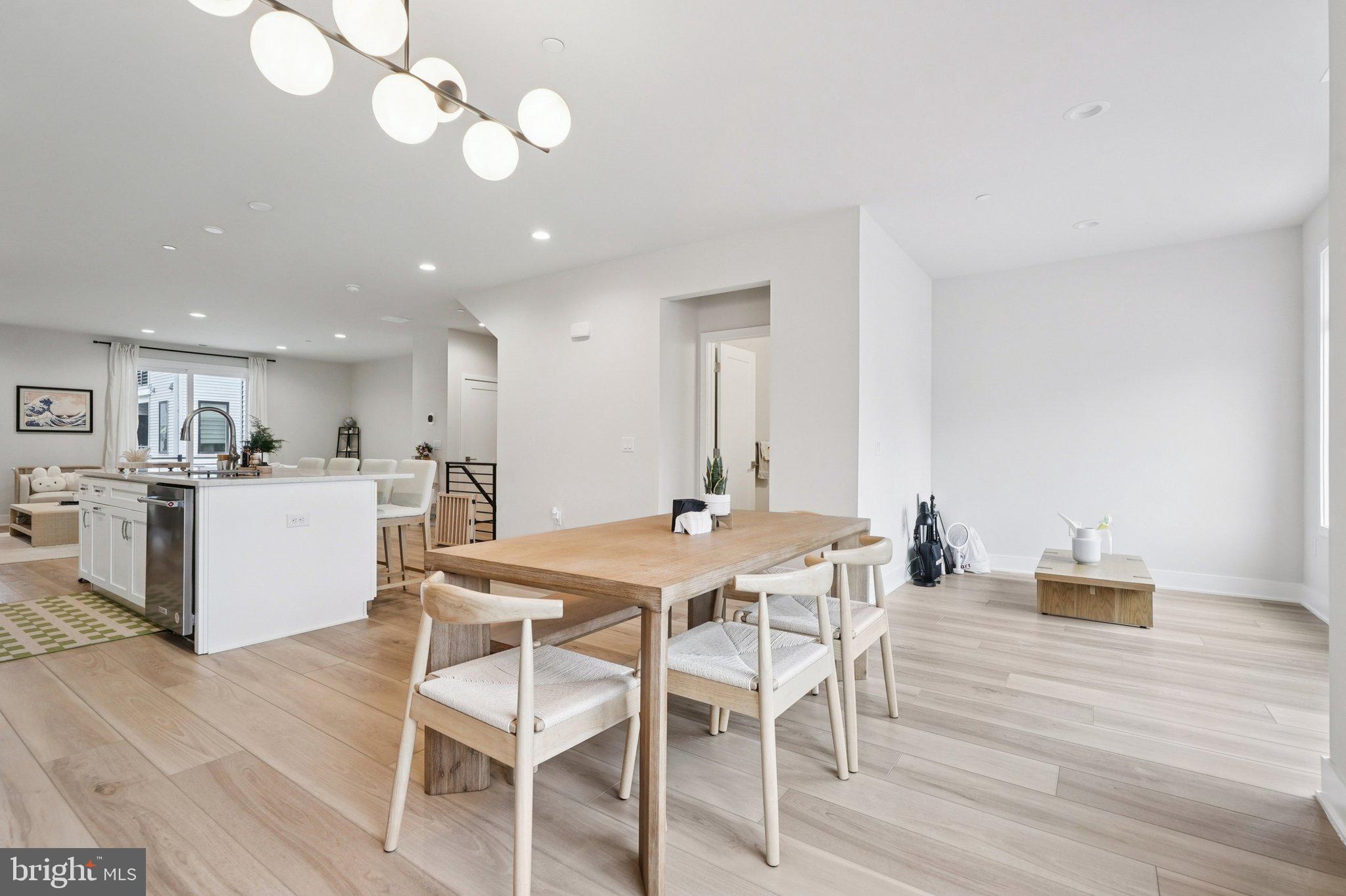 NORTHBANK - Residential