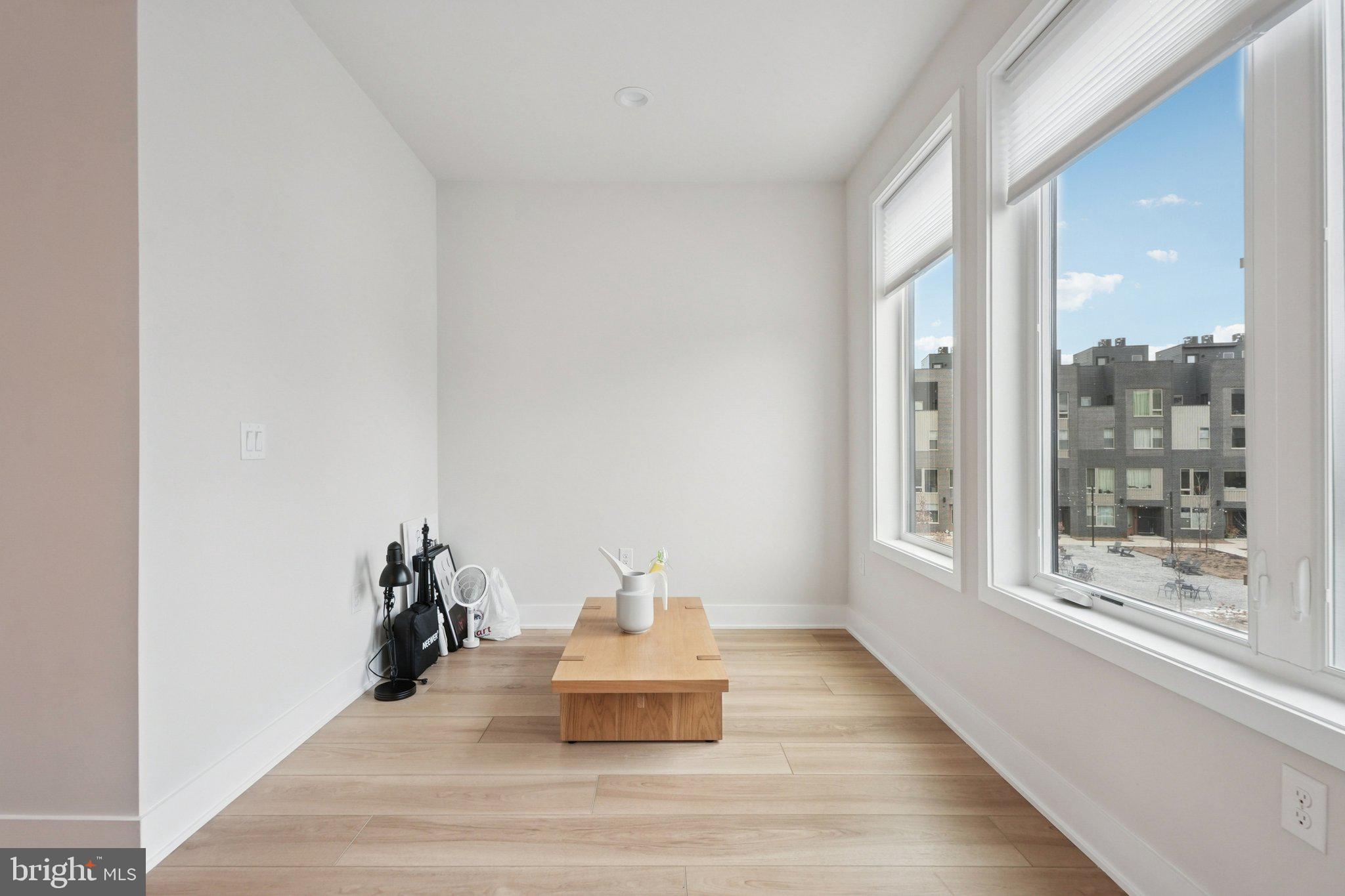 NORTHBANK - Residential