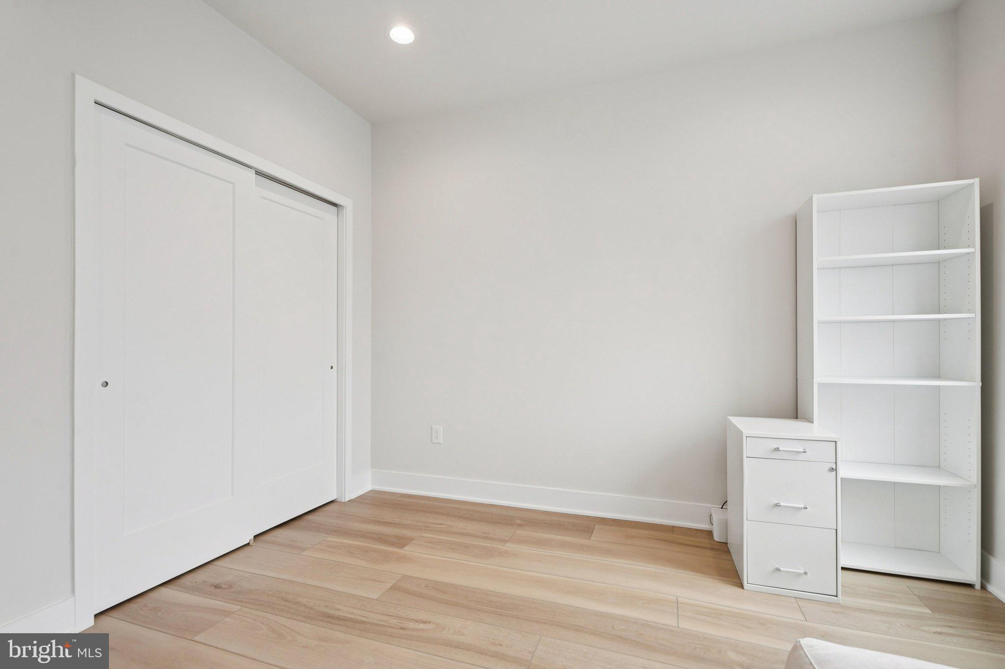 NORTHBANK - Residential