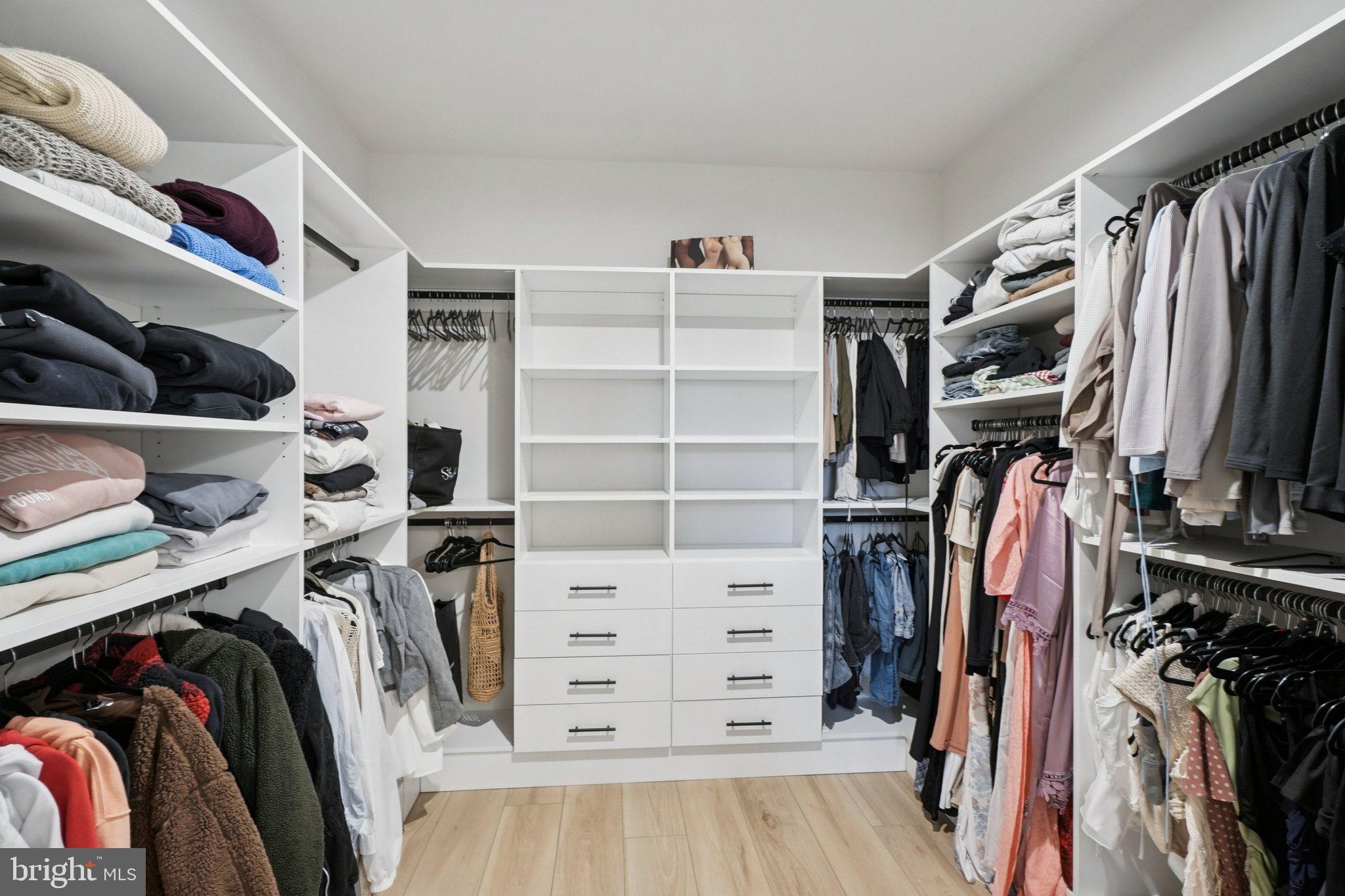 NORTHBANK - Residential