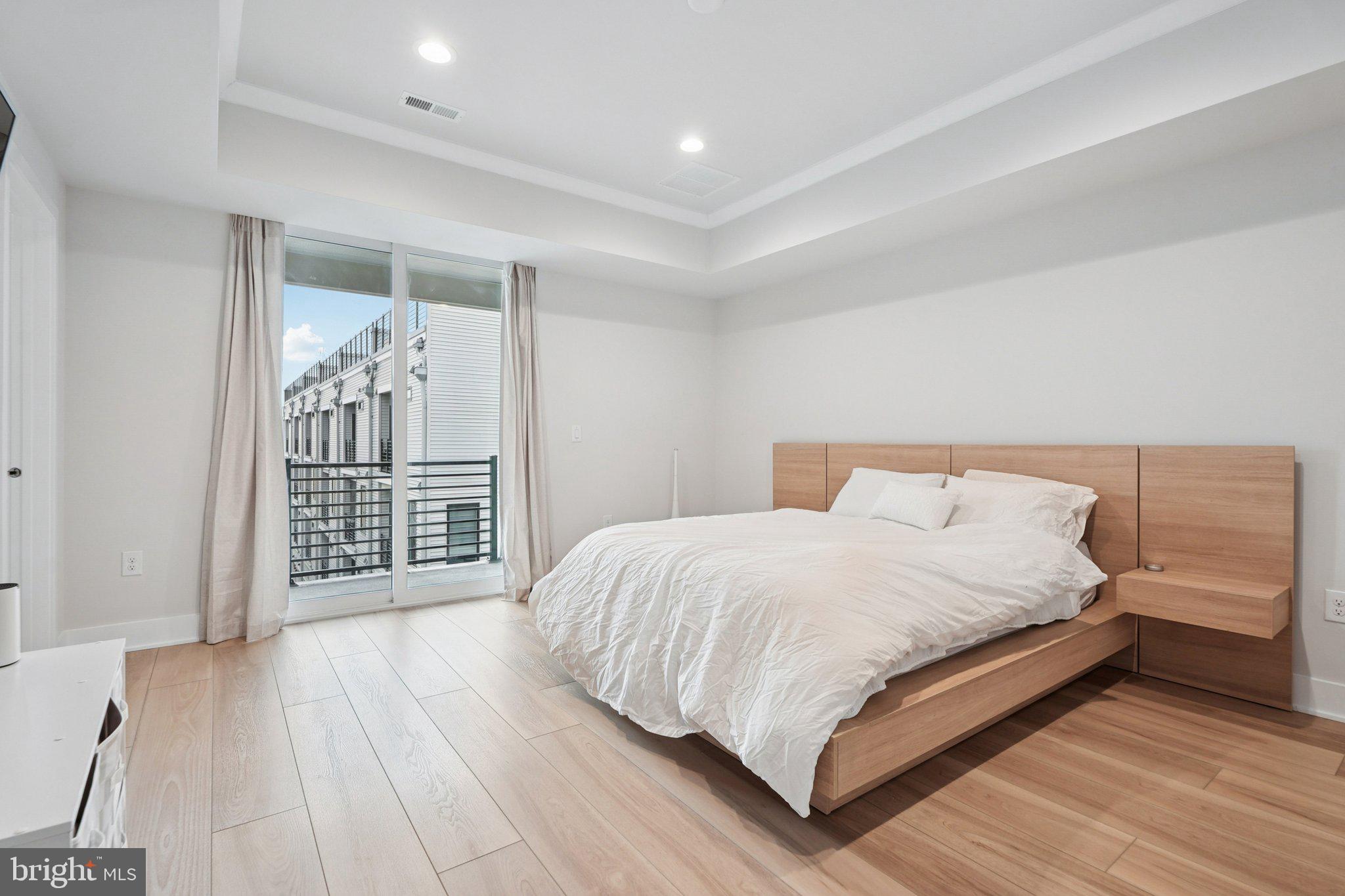 NORTHBANK - Residential