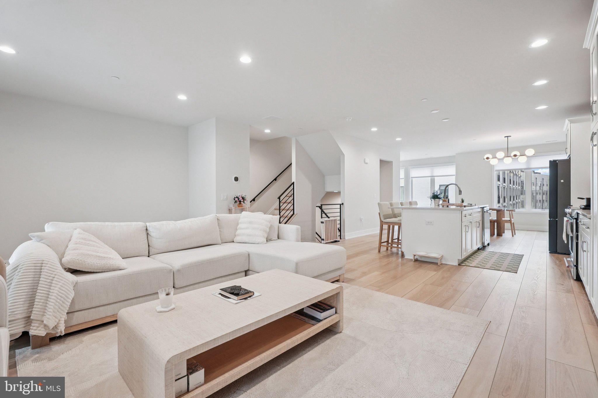 2150 NORTHBANK PLACE 141