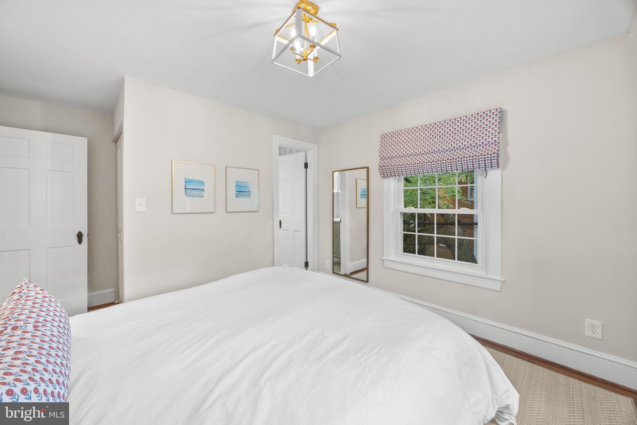 WAYCROFT - WOODLAWN - Residential