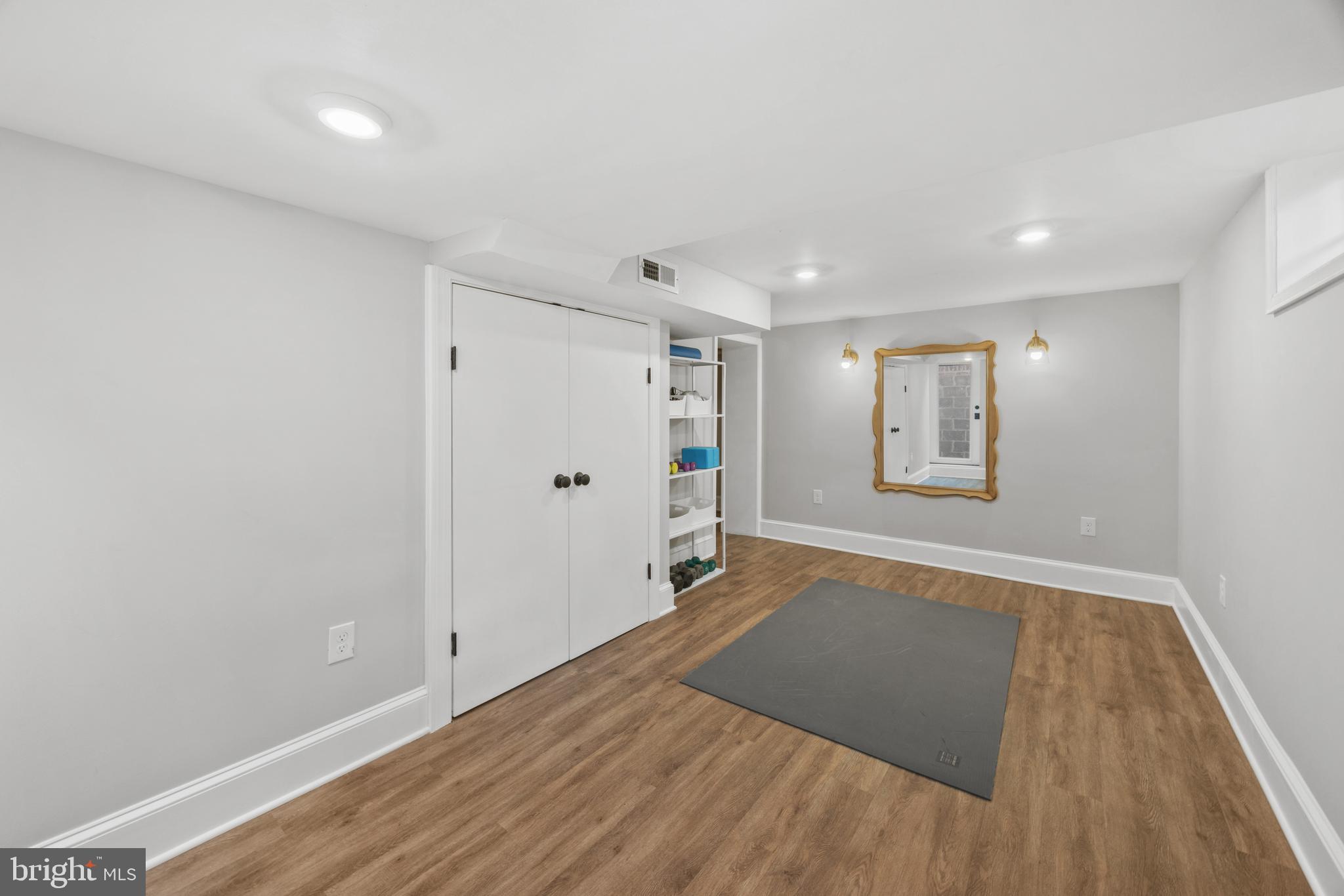 WAYCROFT - WOODLAWN - Residential