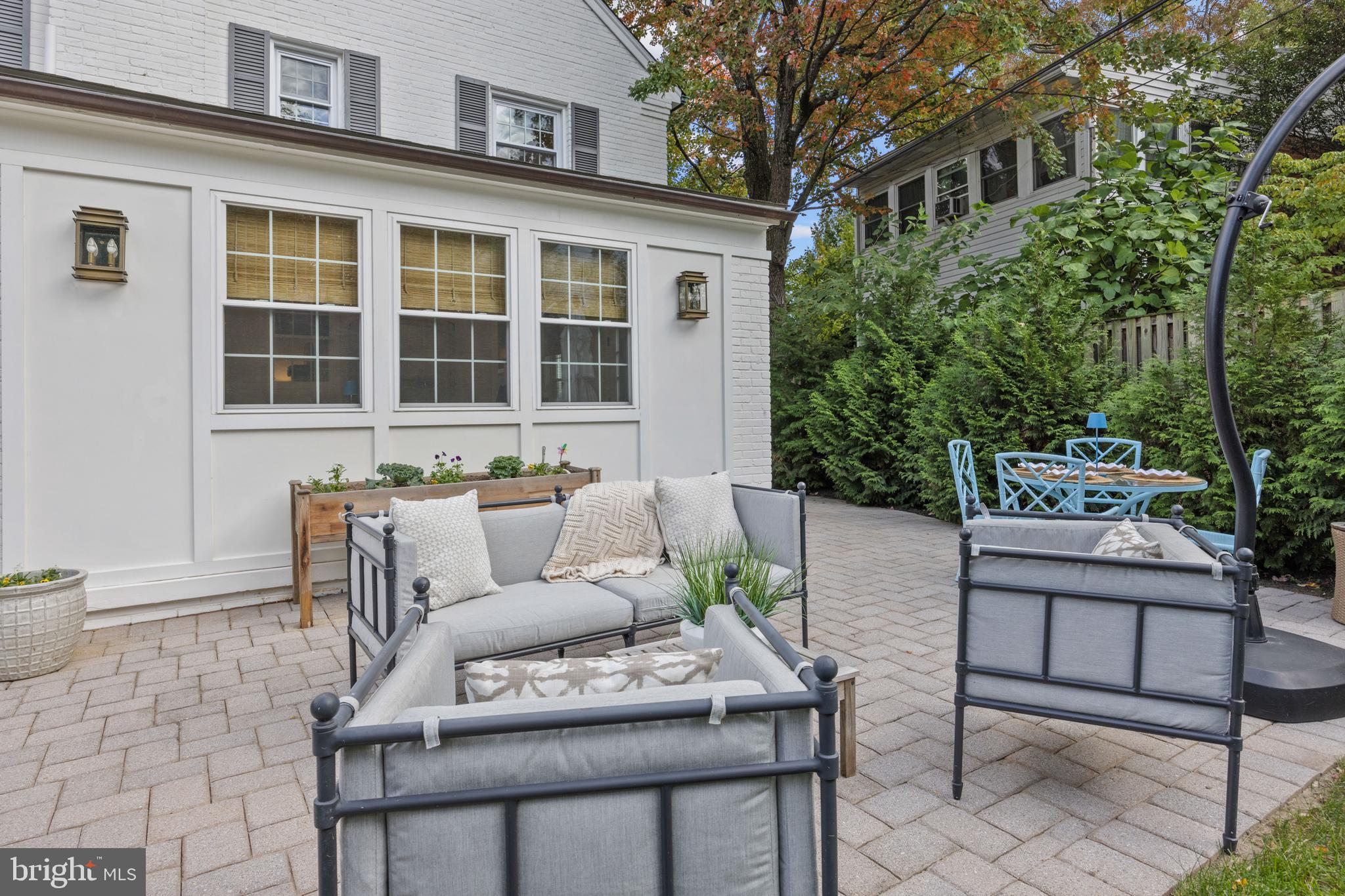 WAYCROFT - WOODLAWN - Residential