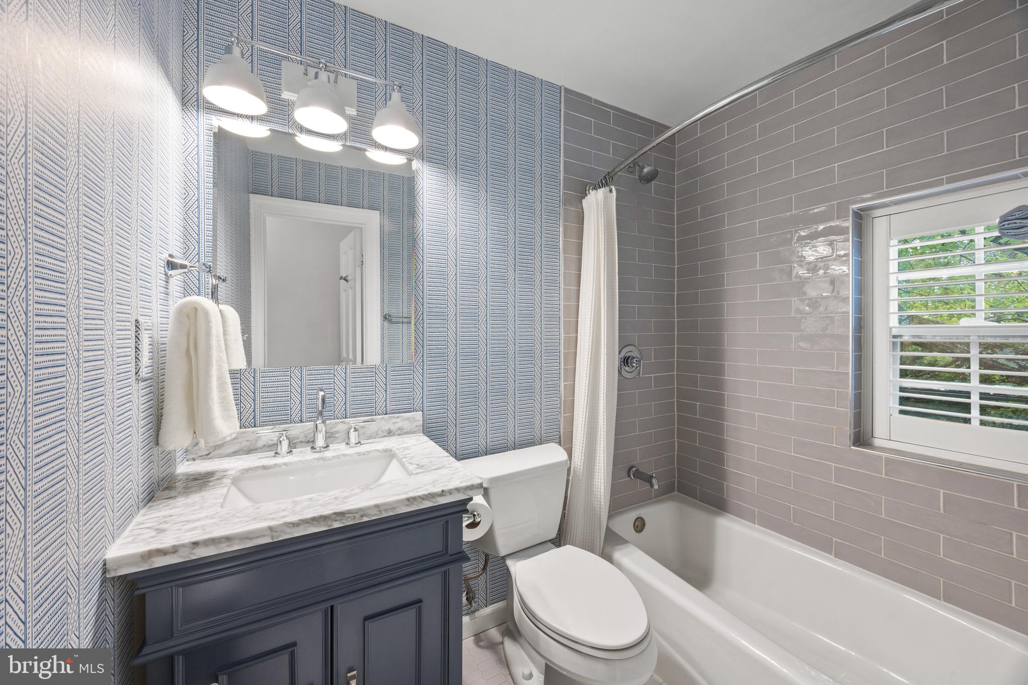 WAYCROFT - WOODLAWN - Residential