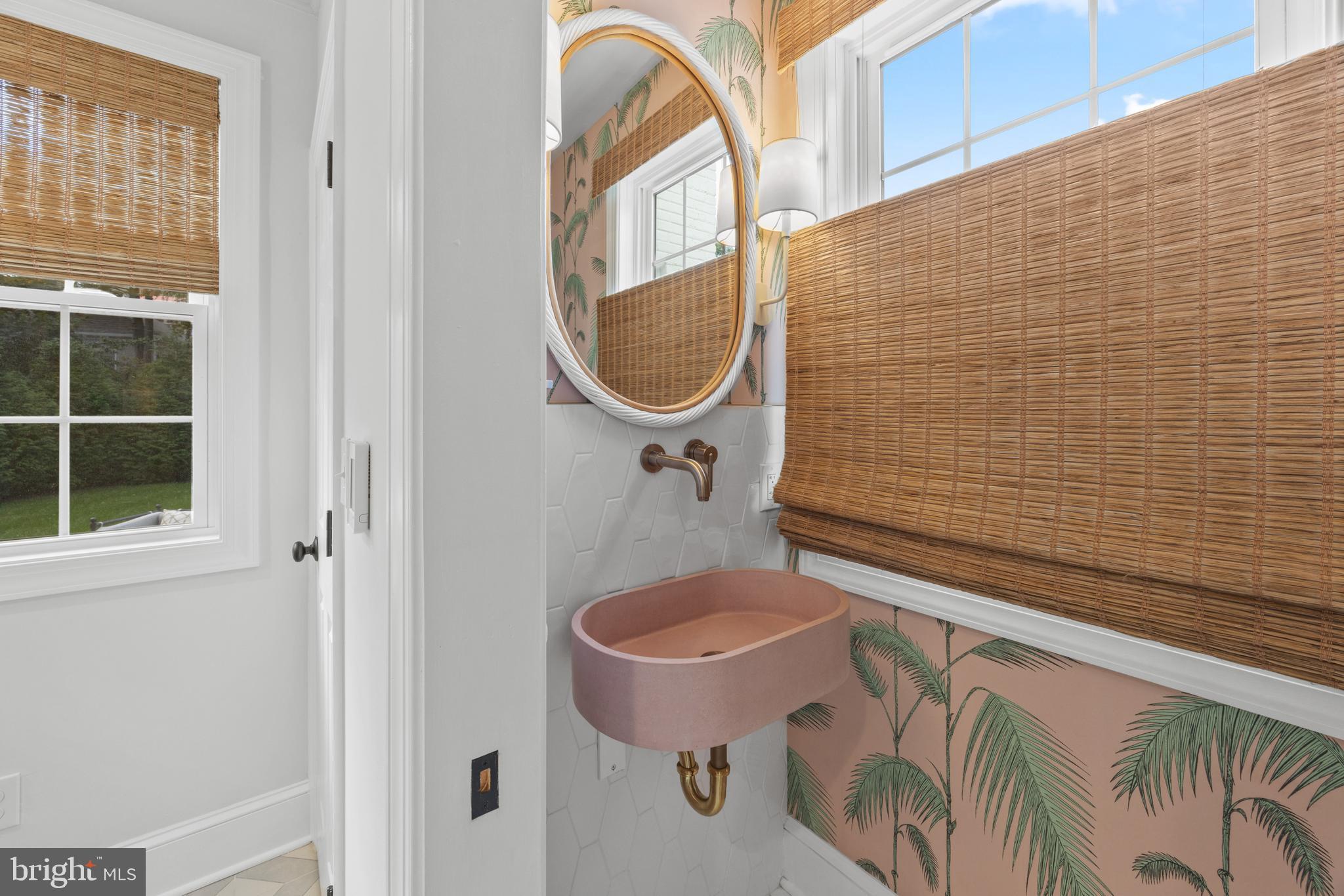 WAYCROFT - WOODLAWN - Residential