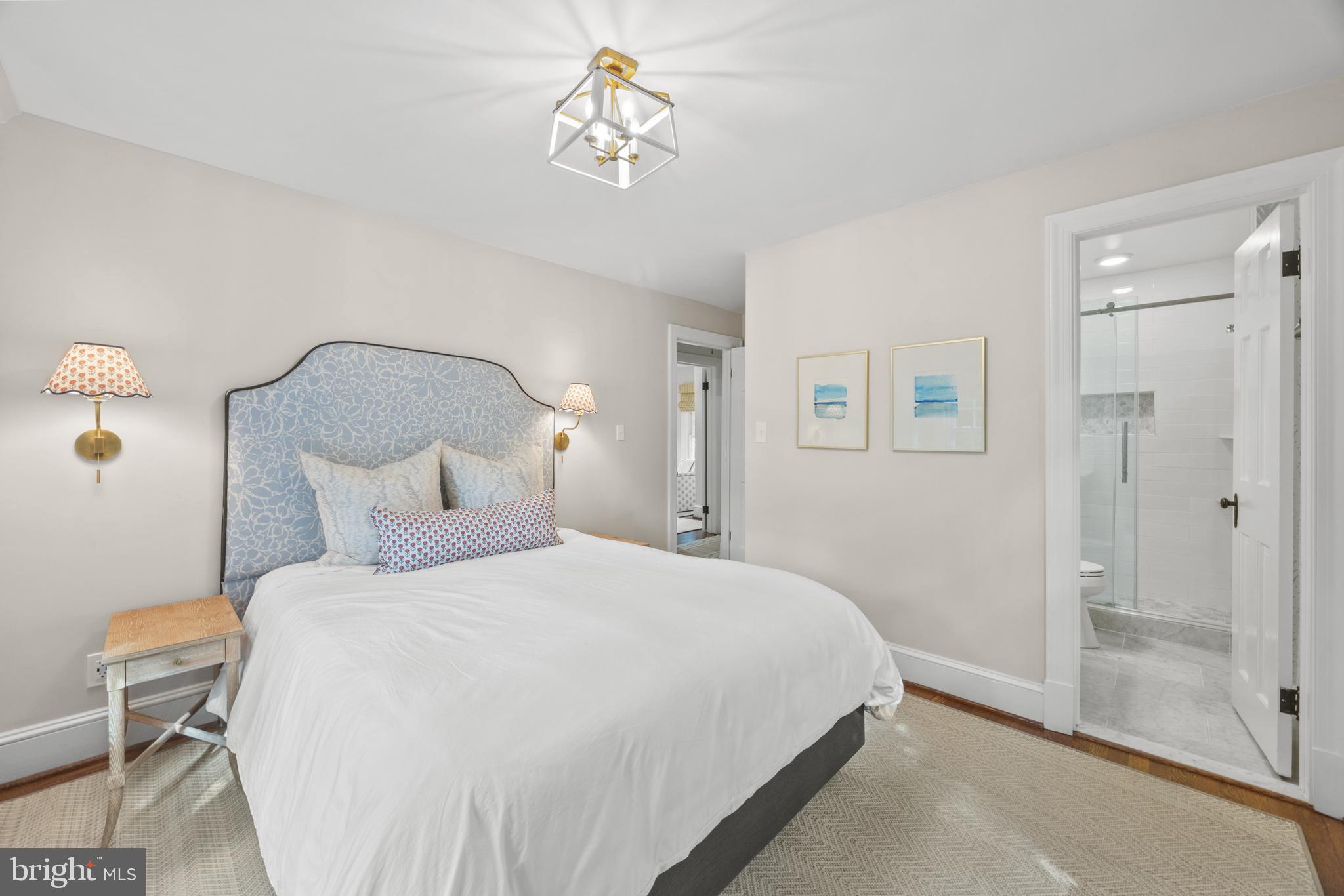 WAYCROFT - WOODLAWN - Residential