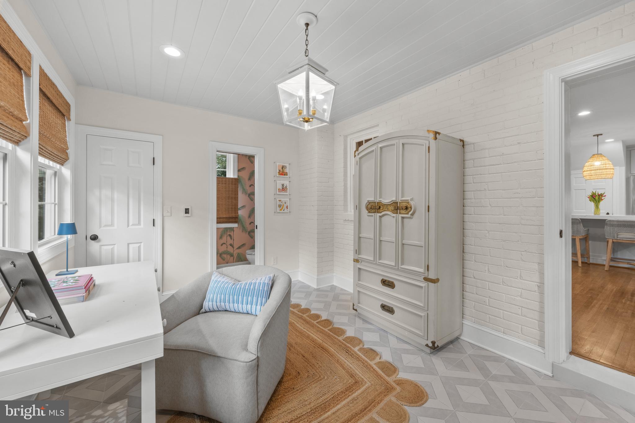 WAYCROFT - WOODLAWN - Residential