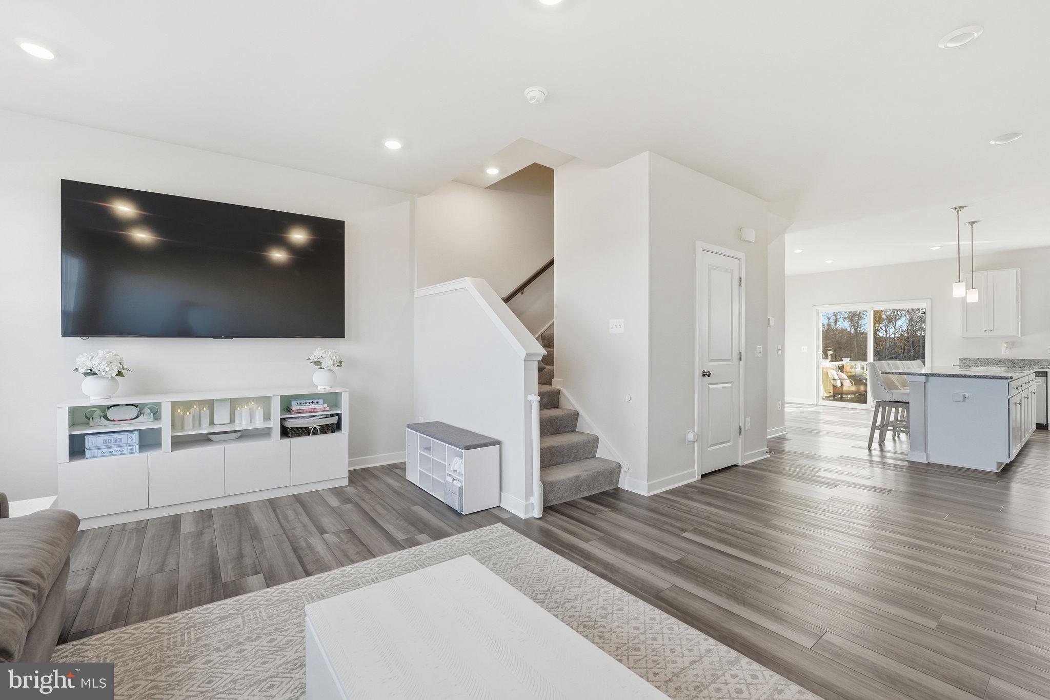 CLEVENGER CORNER VILLAGE - Residential