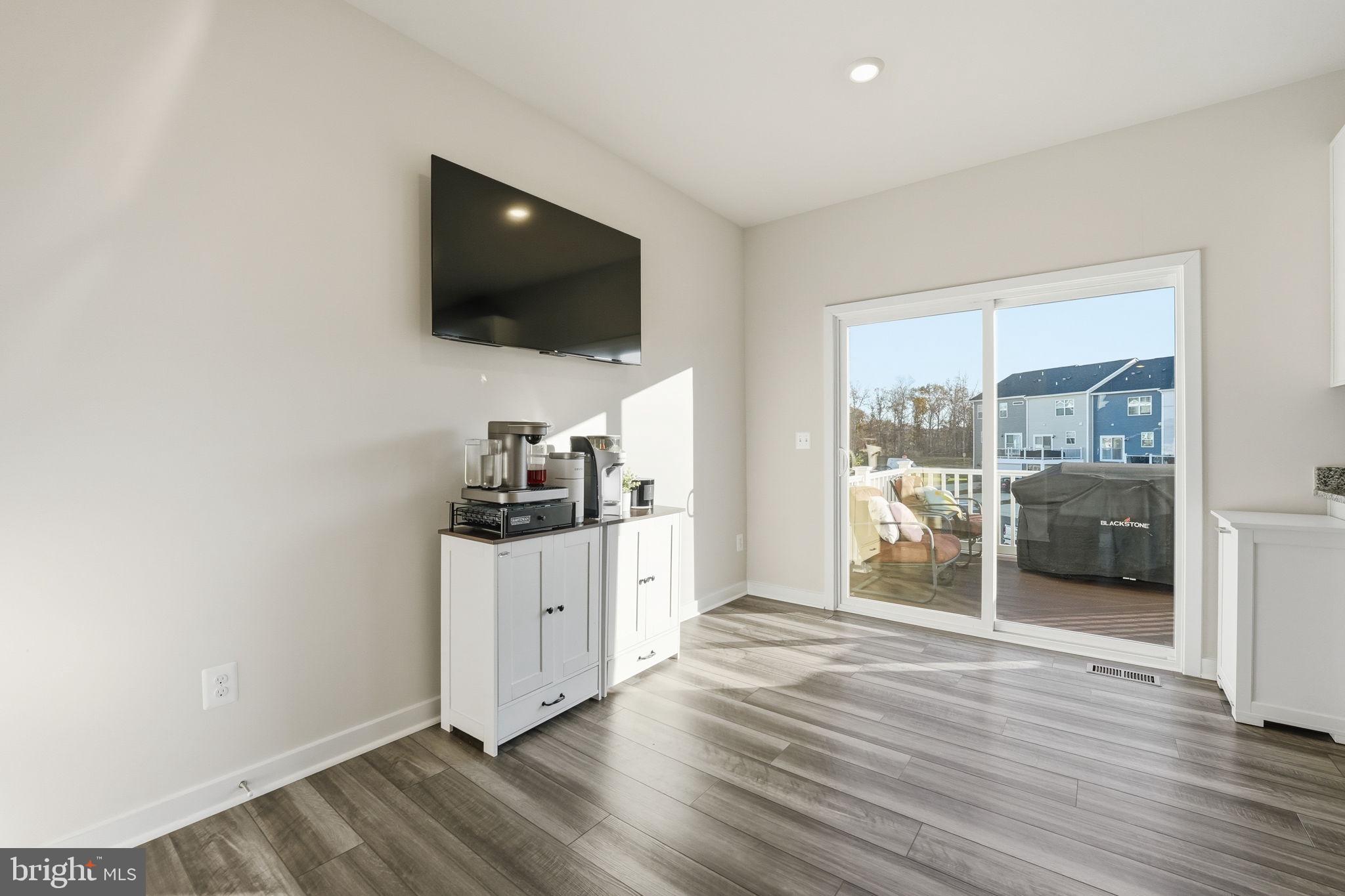 CLEVENGER CORNER VILLAGE - Residential