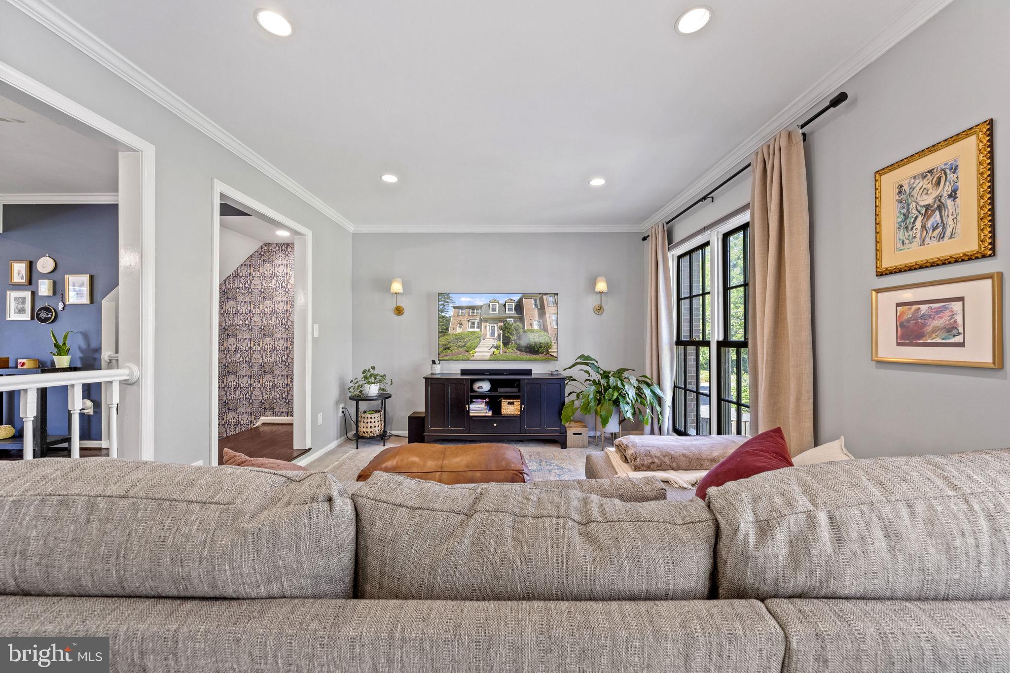 WOODSIDE - Residential