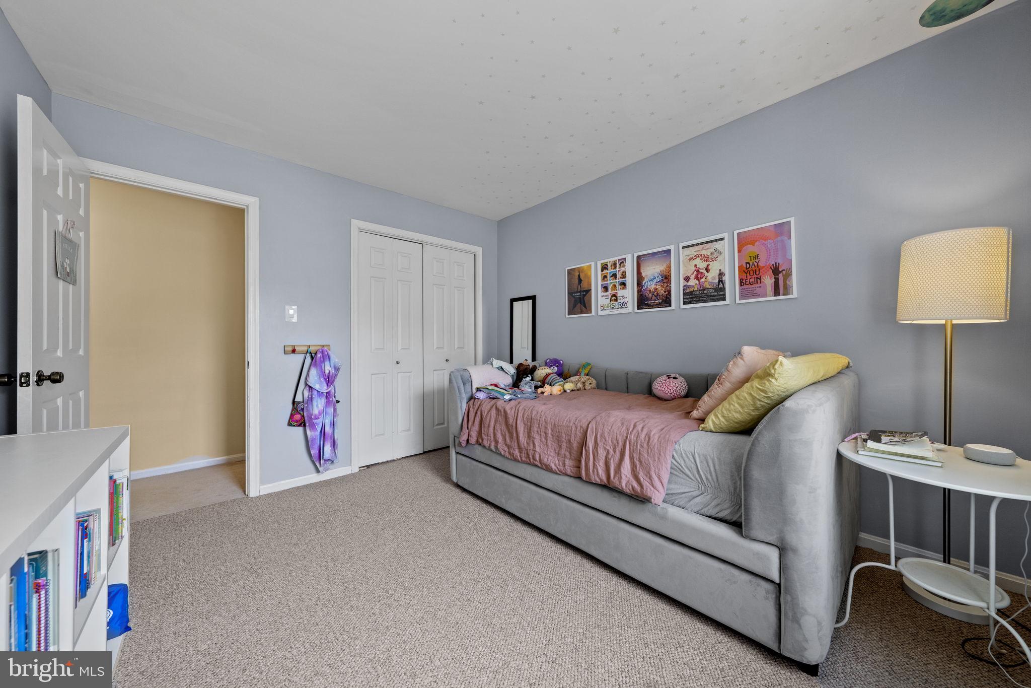 WOODSIDE - Residential