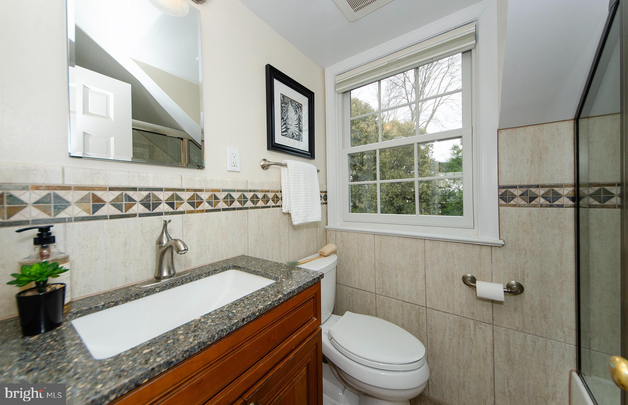 OVER LEE KNOLLS - Residential