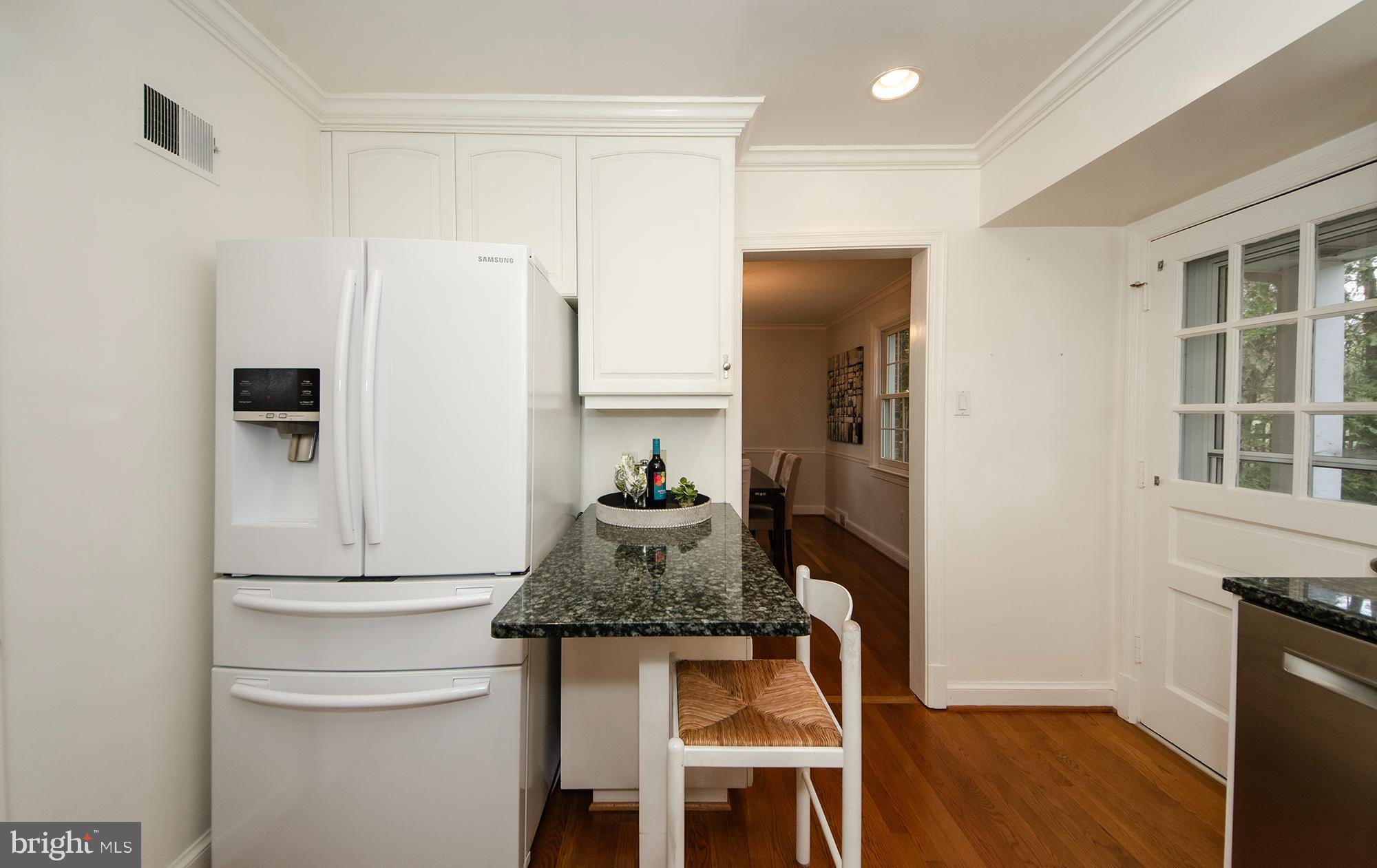 OVER LEE KNOLLS - Residential