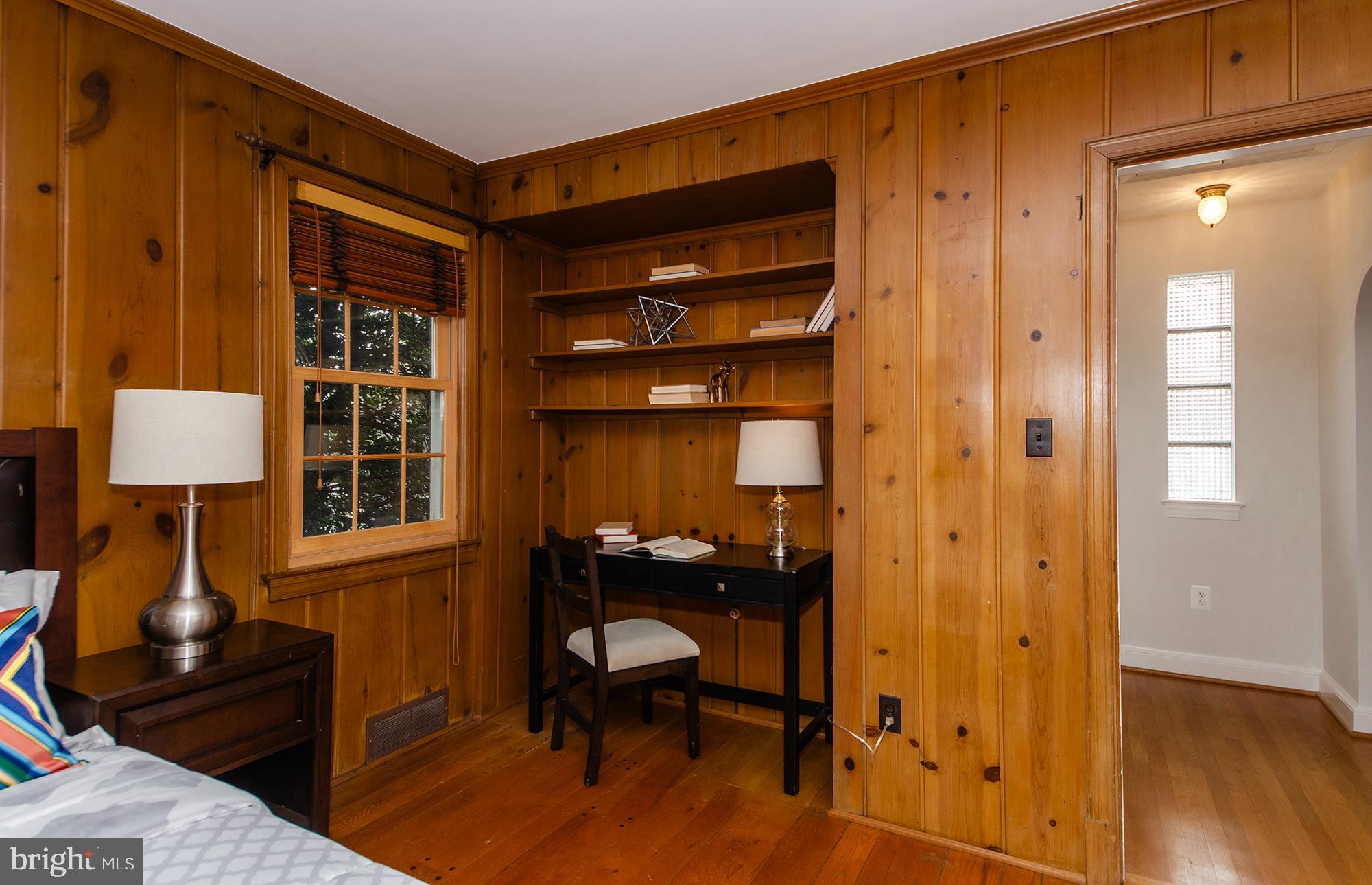 OVER LEE KNOLLS - Residential