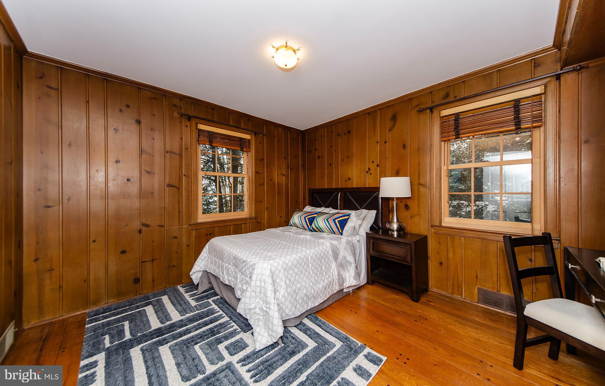 OVER LEE KNOLLS - Residential