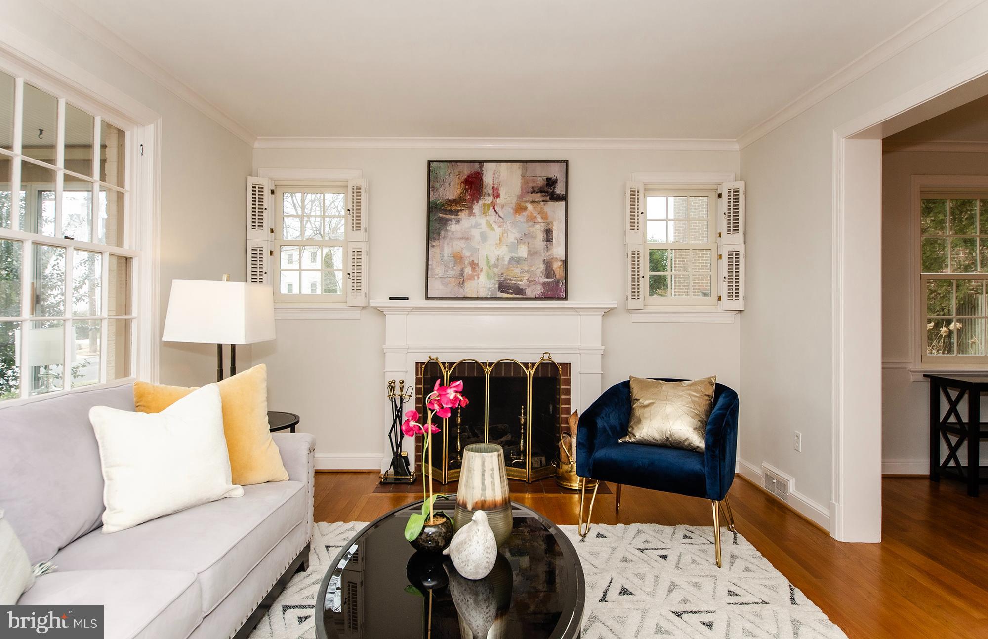 OVER LEE KNOLLS - Residential