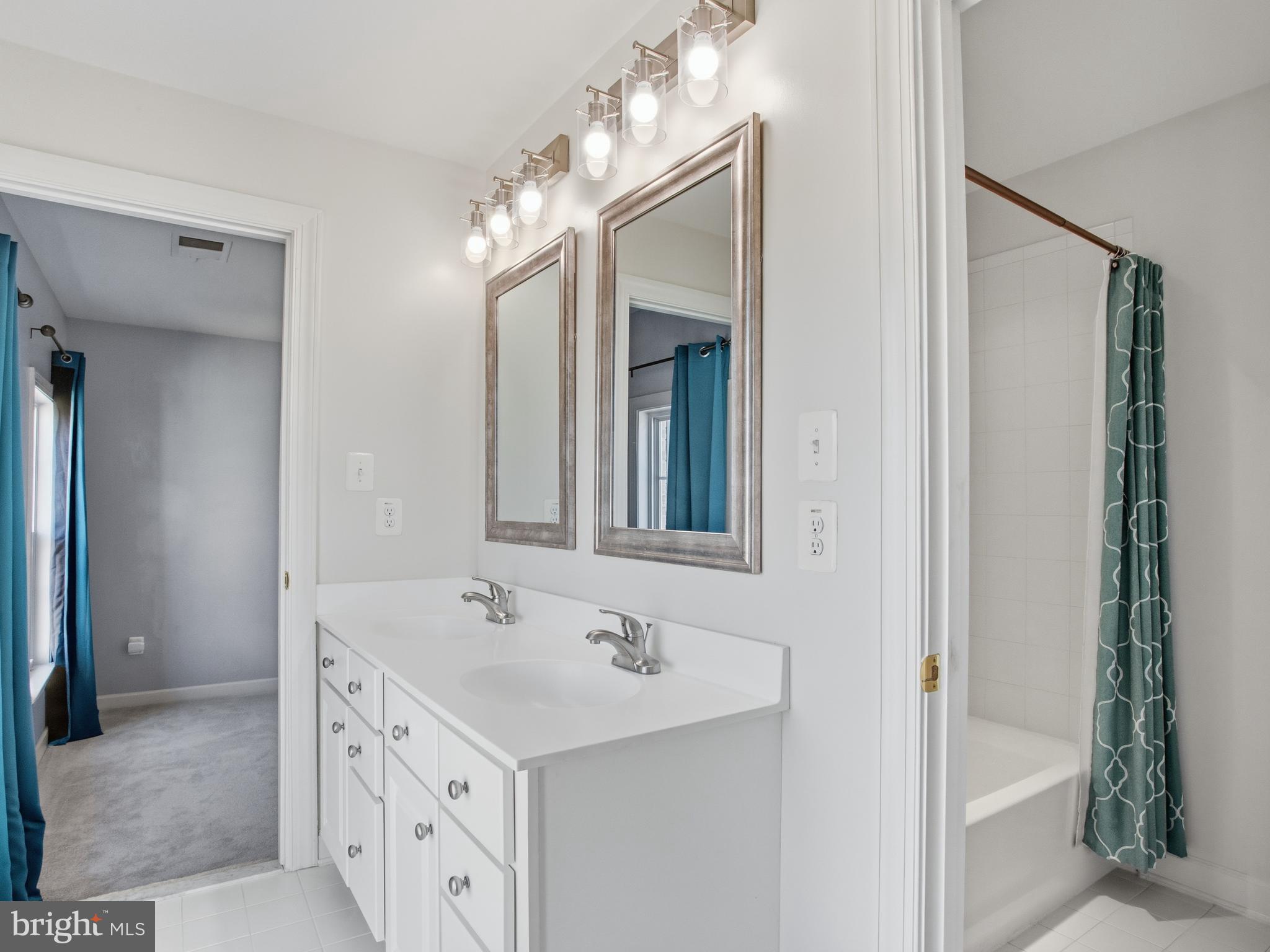 VILLAGES OF DORCHESTER - Residential