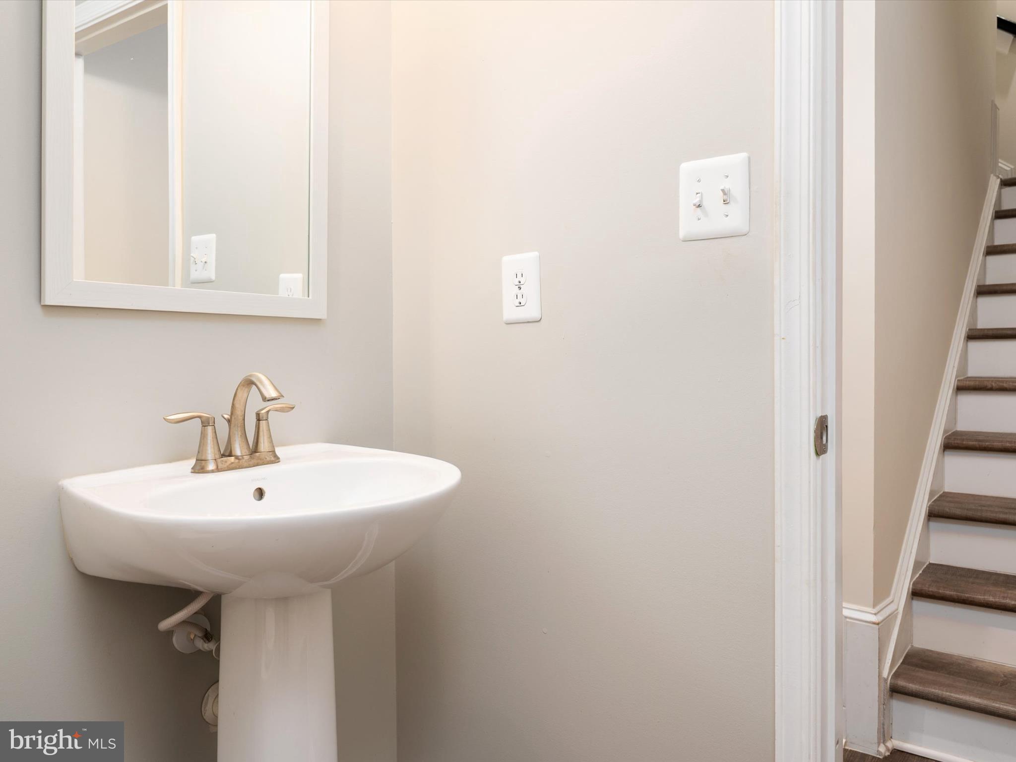 SUMMERFIELD VILLAGE - Residential Lease