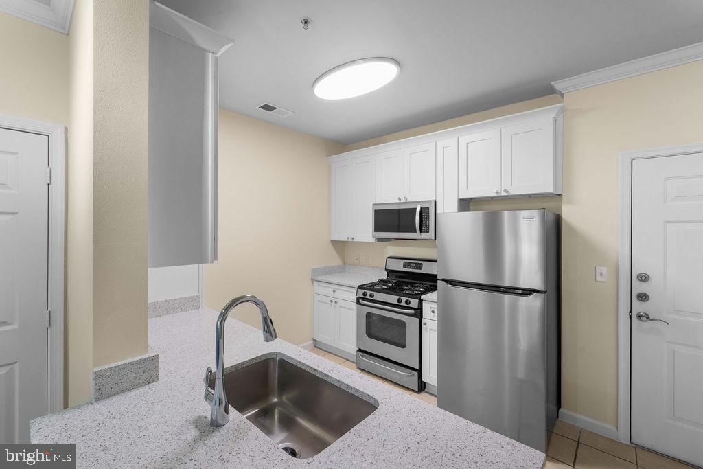 BRYSON AT WOODLAND PARK - Residential