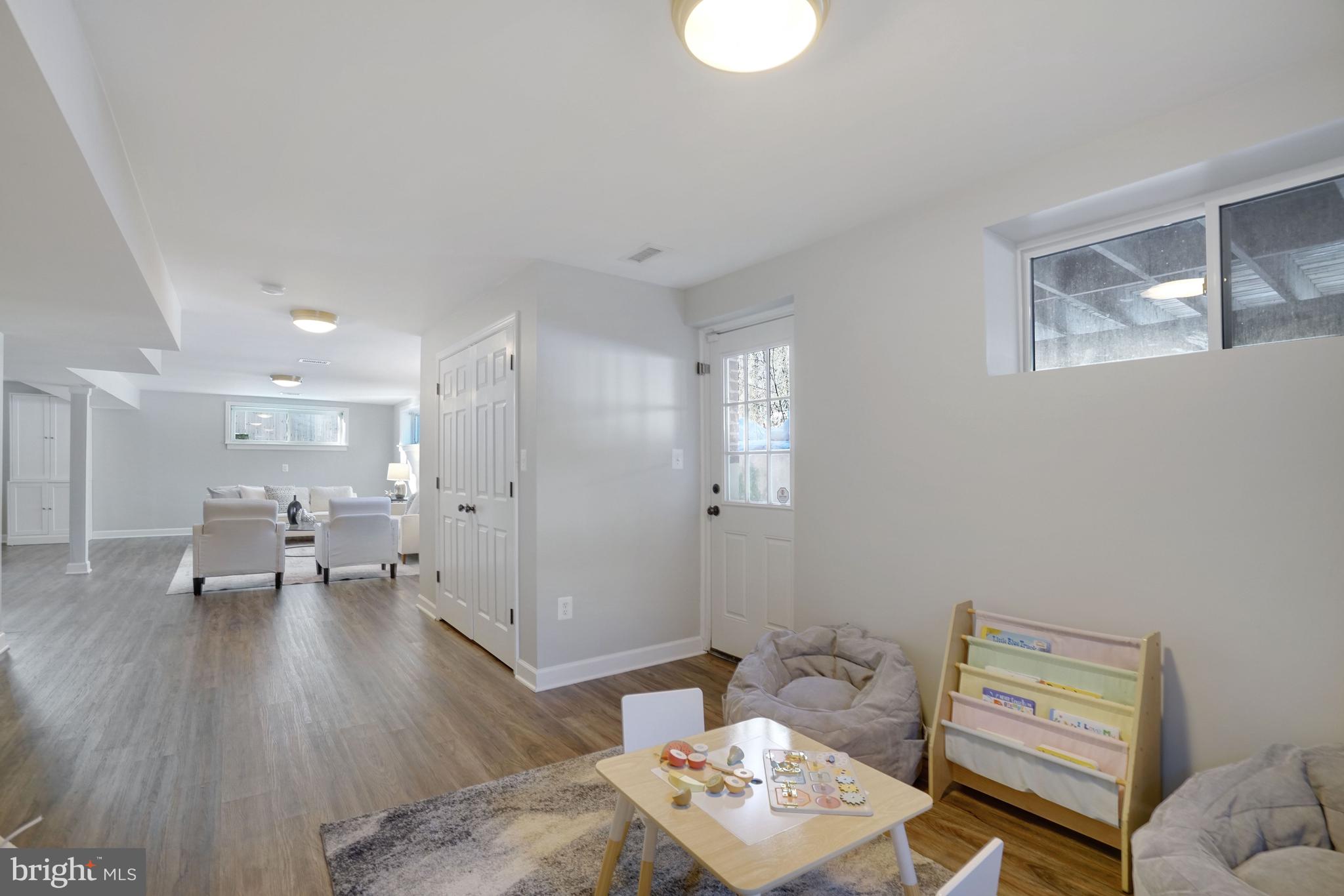 EDSALL PARK - Residential