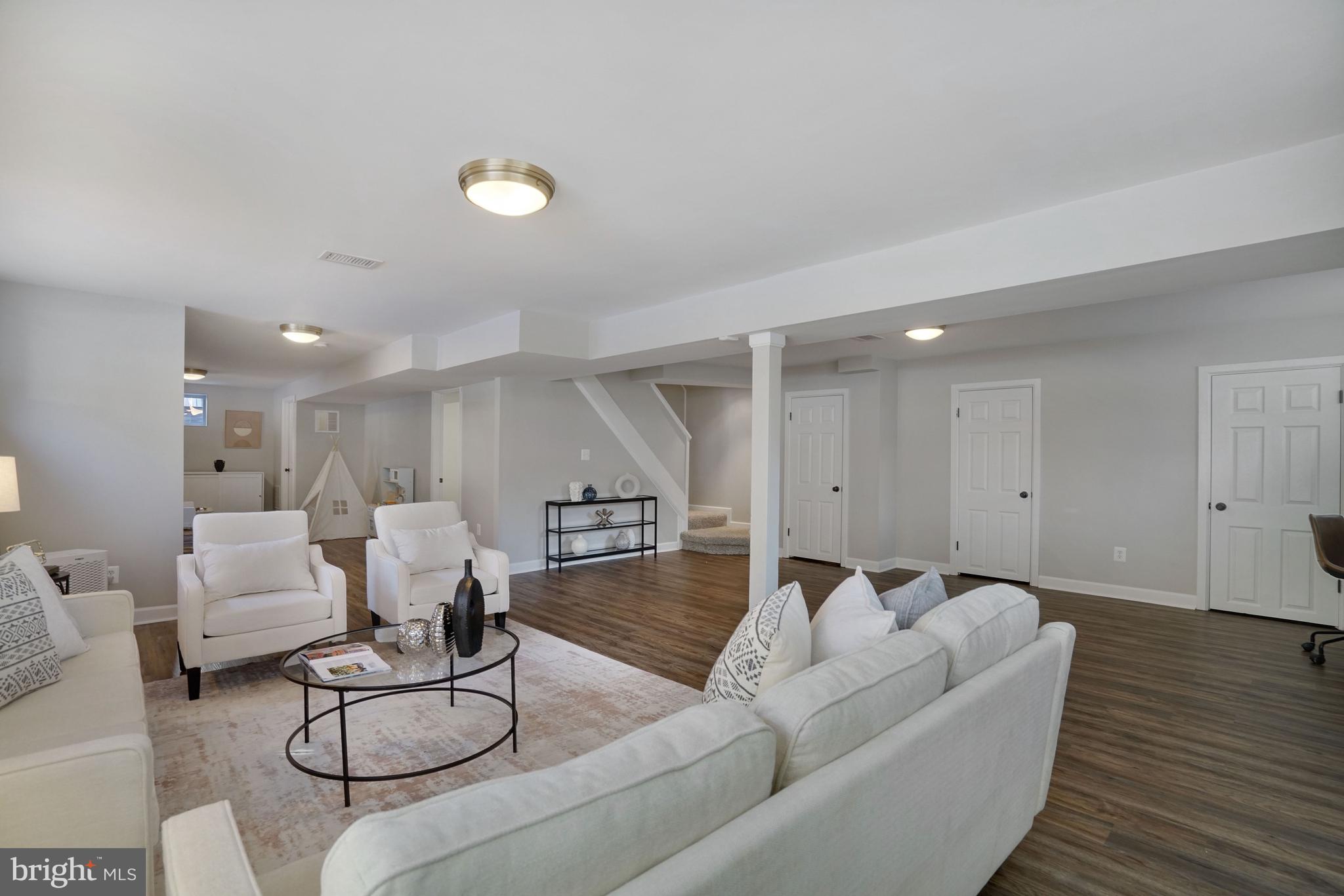 EDSALL PARK - Residential