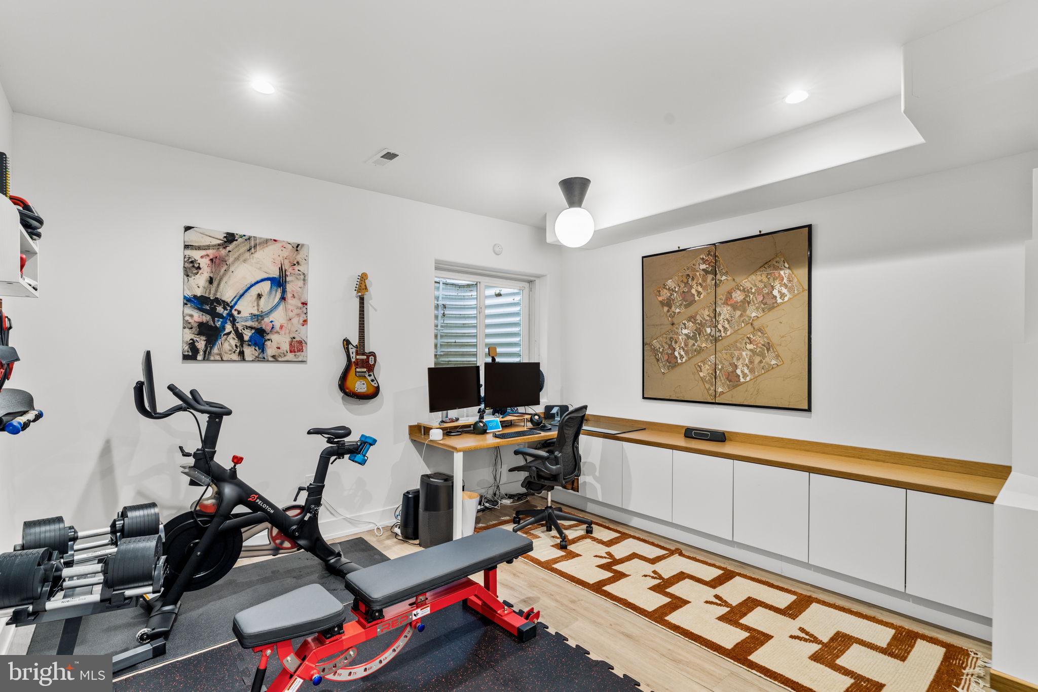 GRADUATE HOSPITAL - Residential