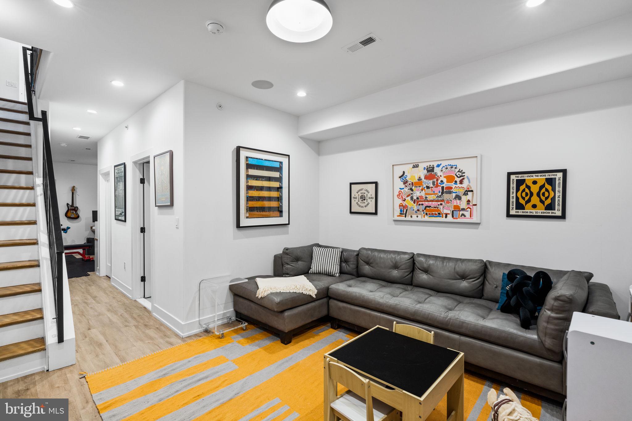 GRADUATE HOSPITAL - Residential