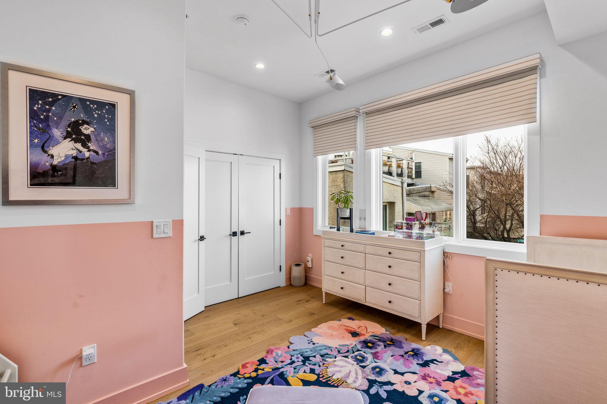 GRADUATE HOSPITAL - Residential