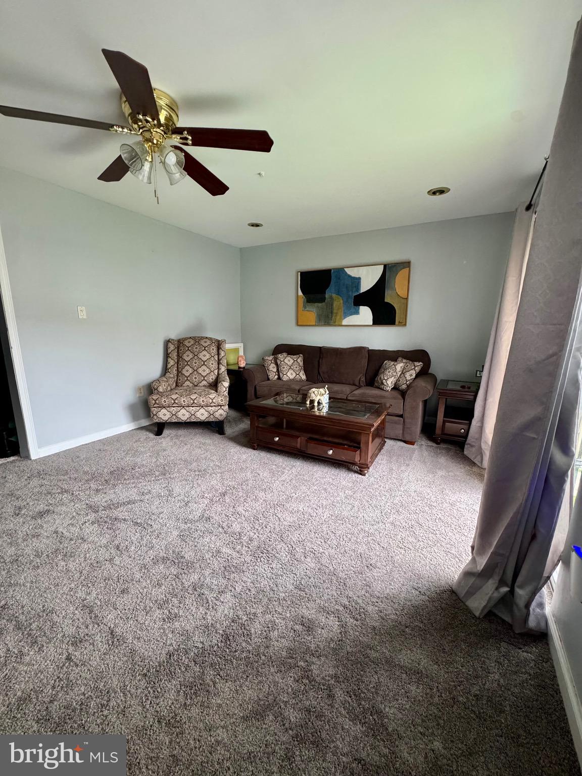 LONDON WOODS - Residential