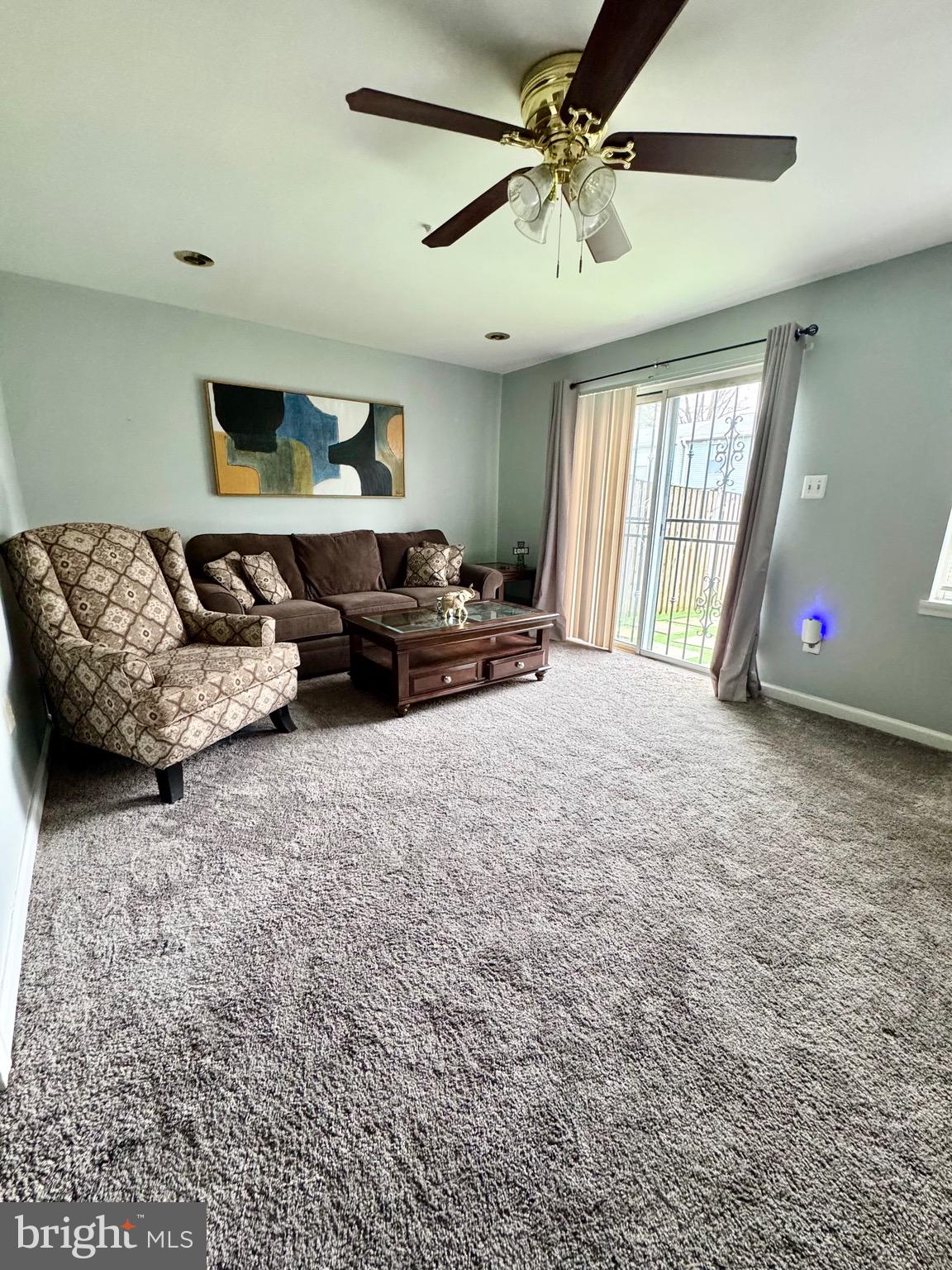 LONDON WOODS - Residential