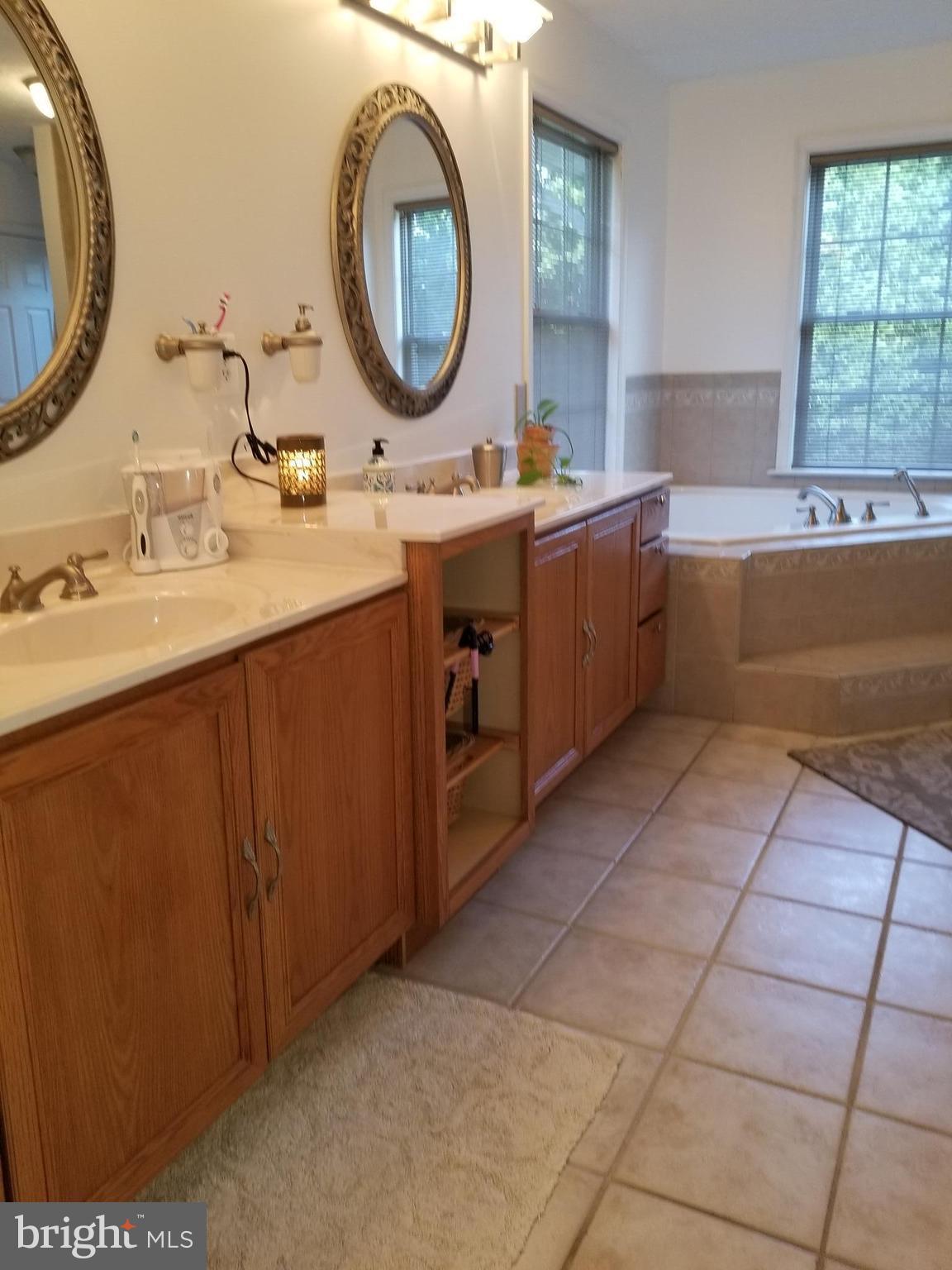 LYNNDALE ESTATES - Residential