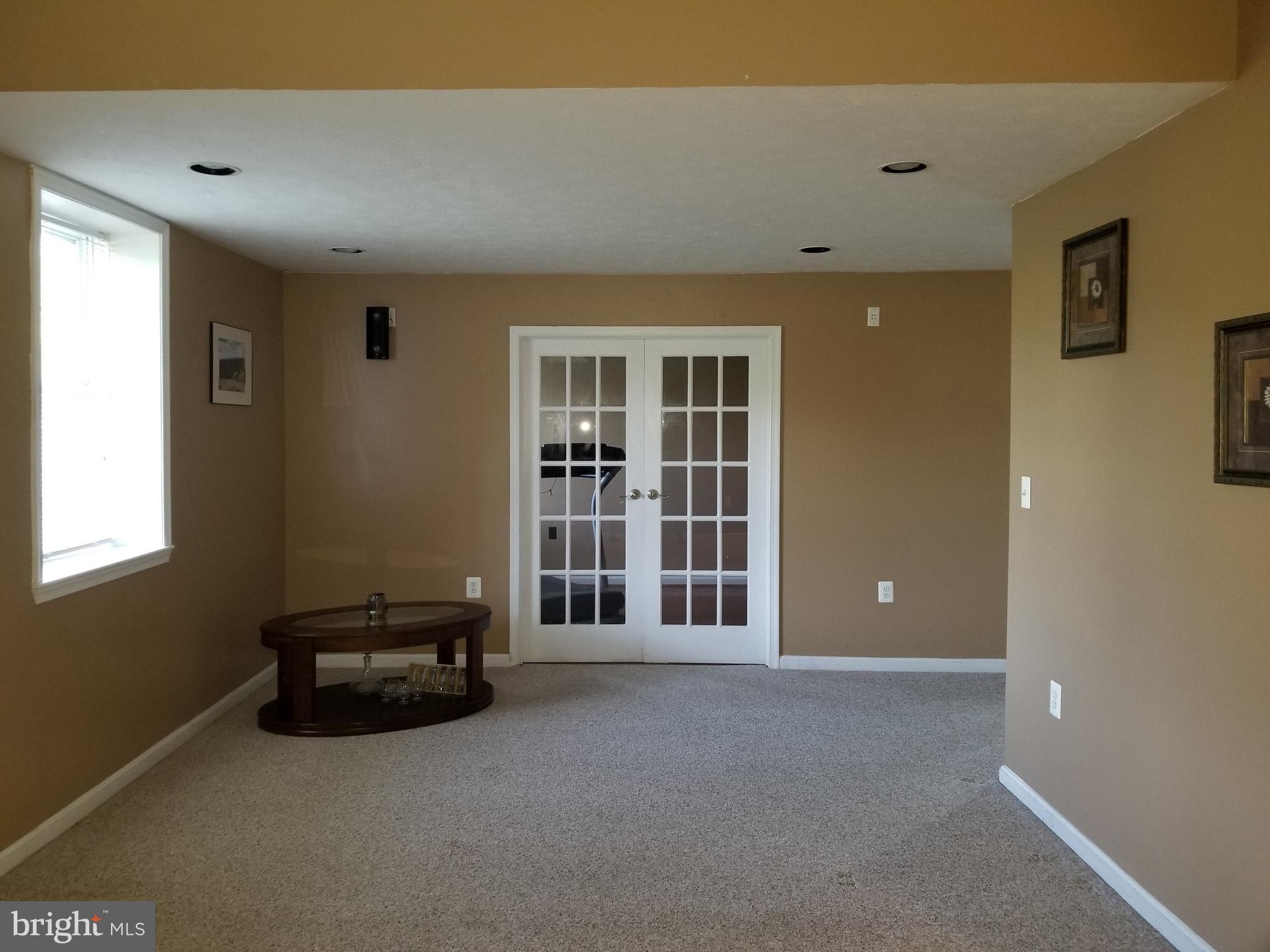 LYNNDALE ESTATES - Residential