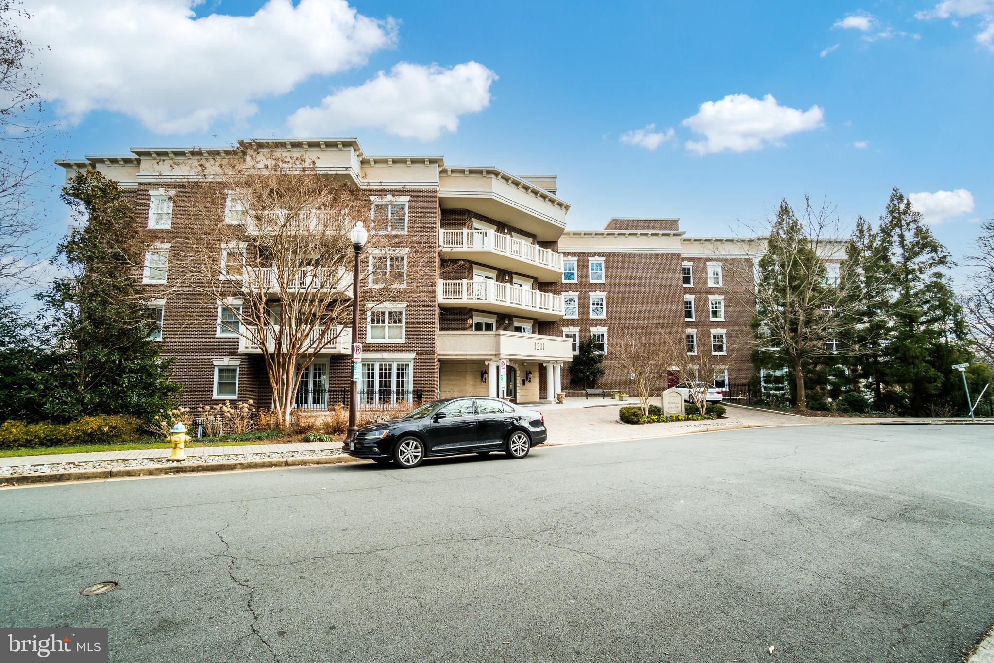 MEMORIAL PARK - Residential