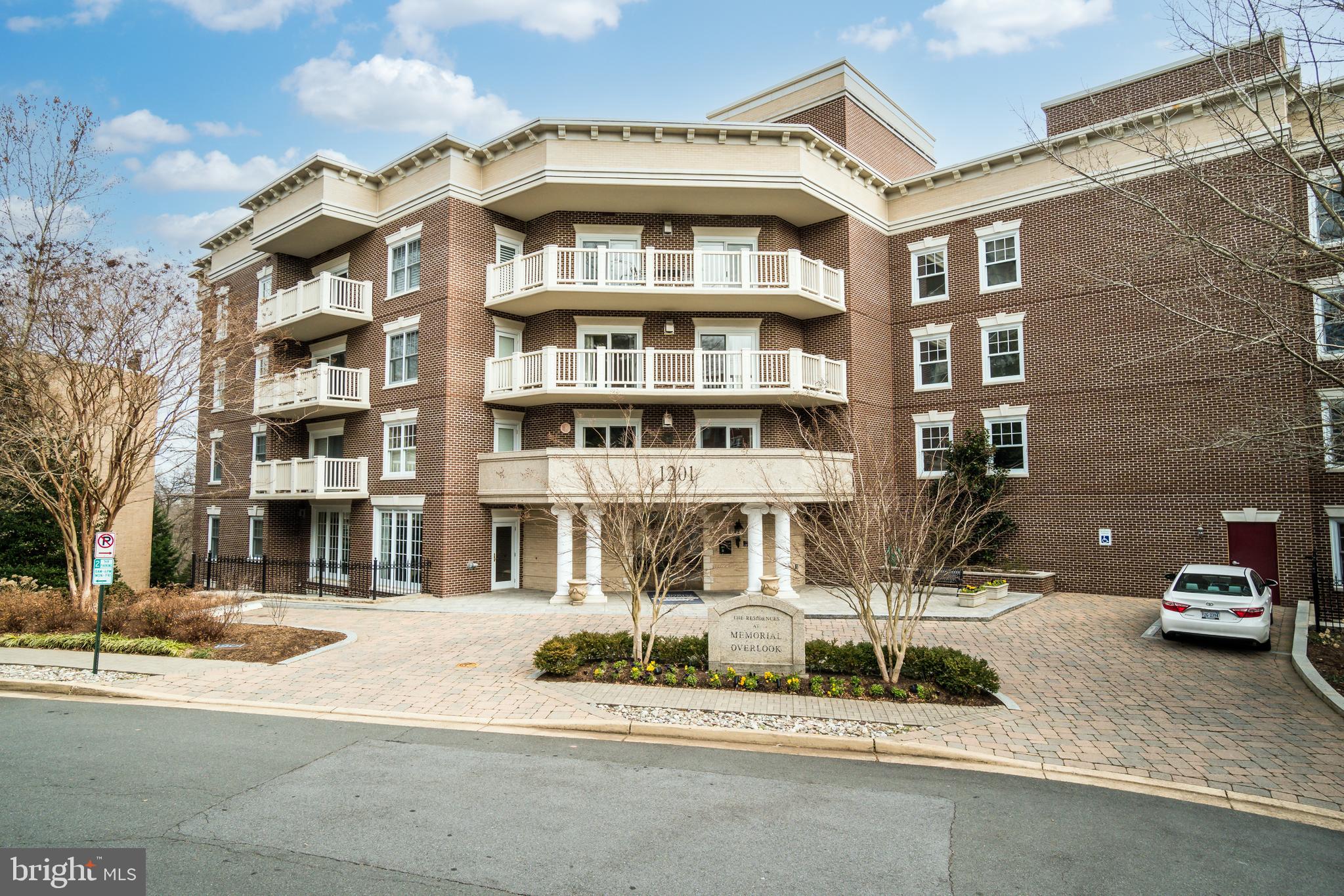 MEMORIAL PARK - Residential