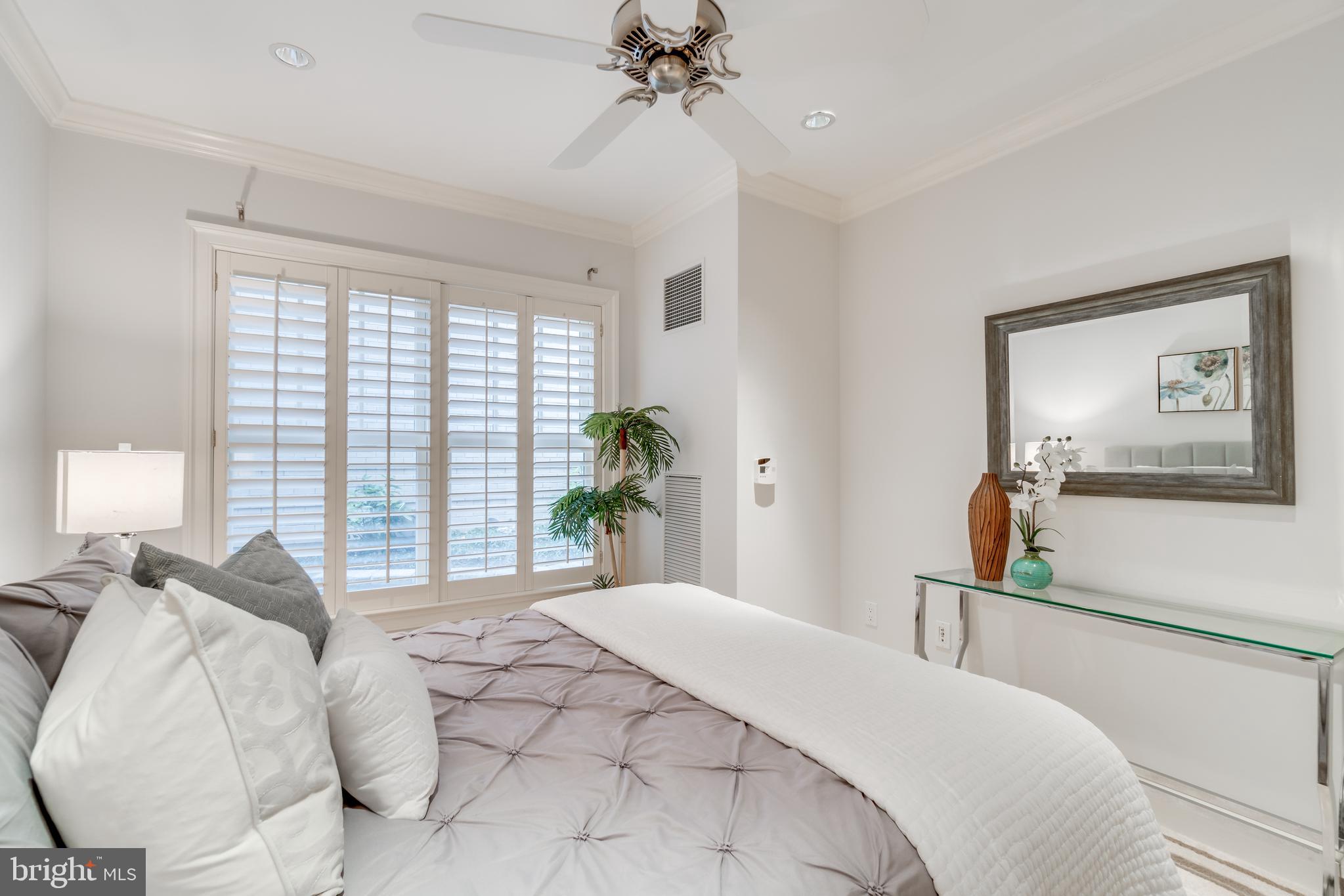 MEMORIAL PARK - Residential