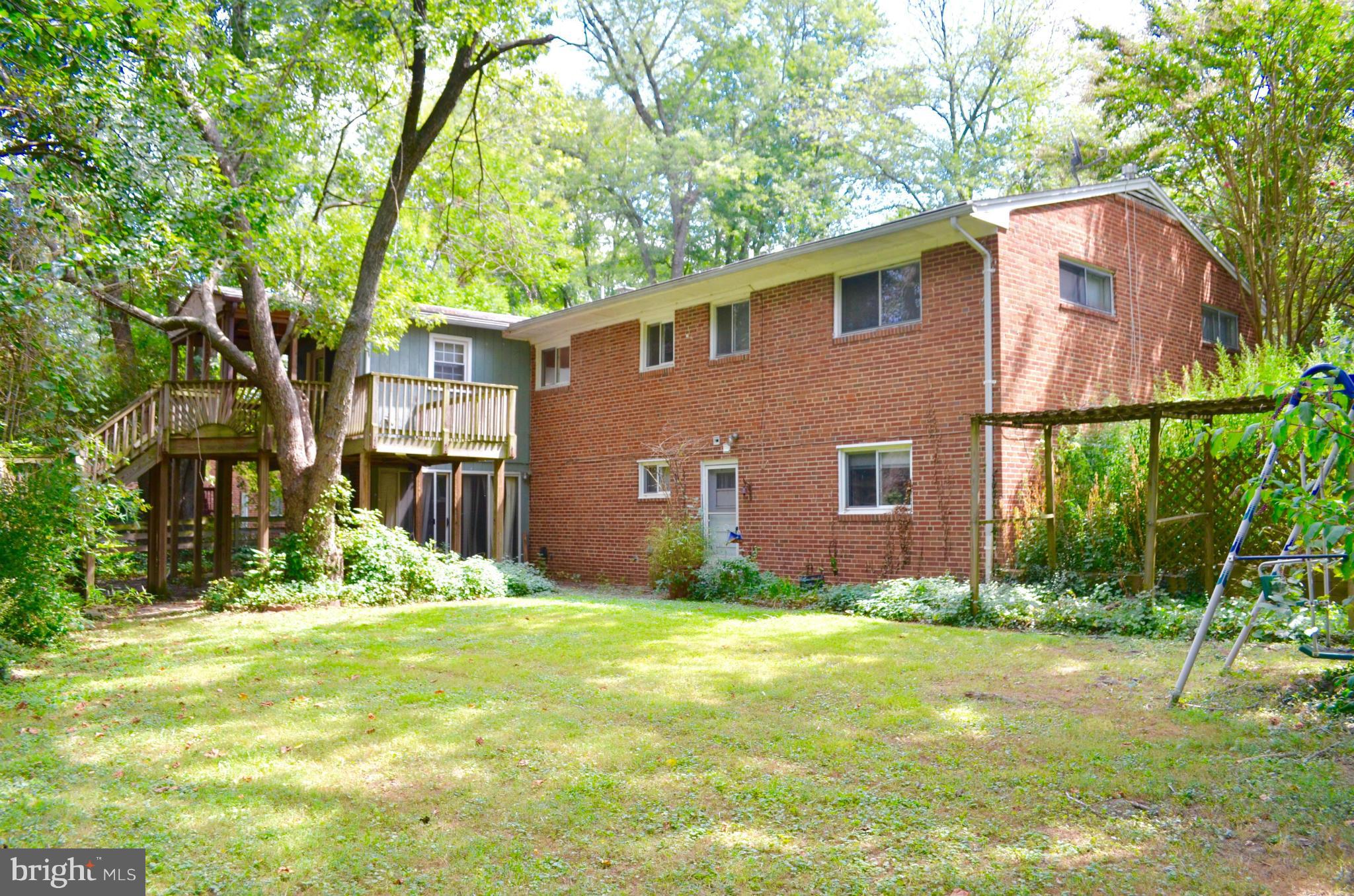 MCLEAN MANOR - Residential