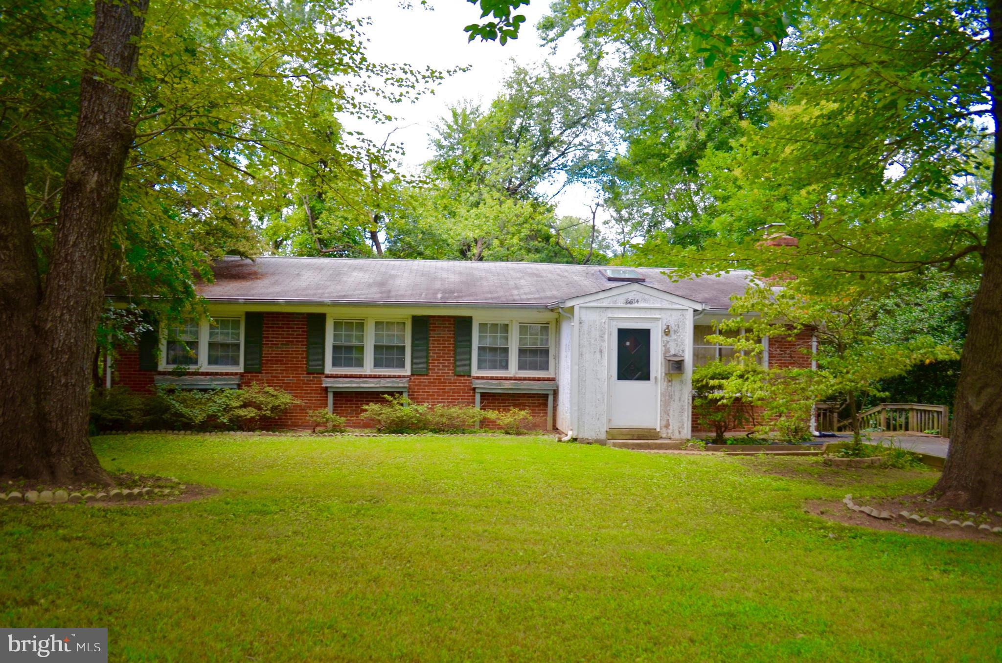 MCLEAN MANOR - Residential