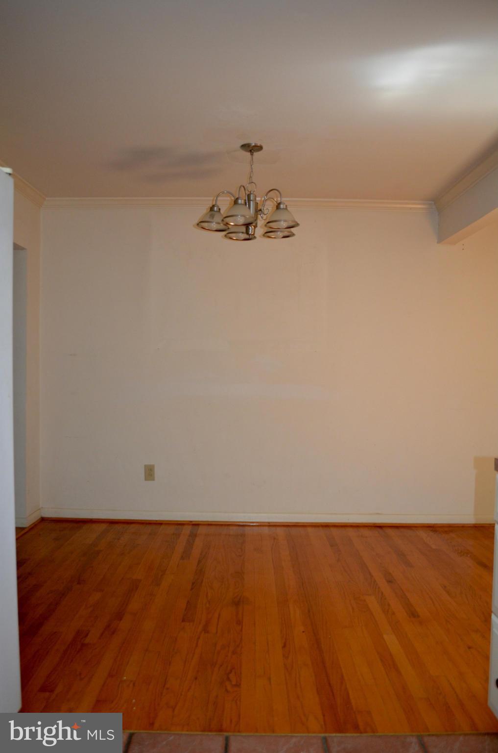 MCLEAN MANOR - Residential