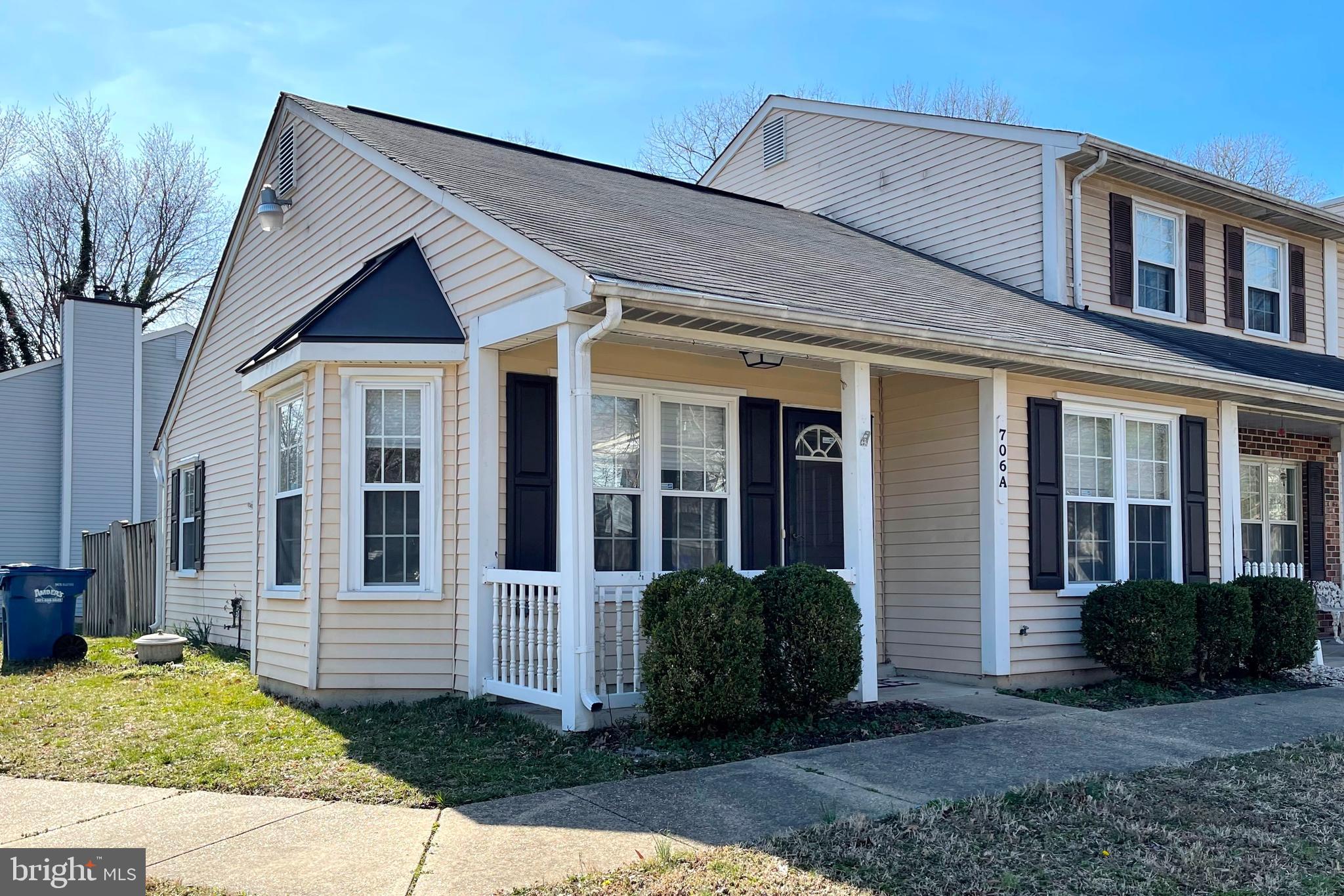 HUNTINGTON NEIGHBORHOOD - Residential Lease