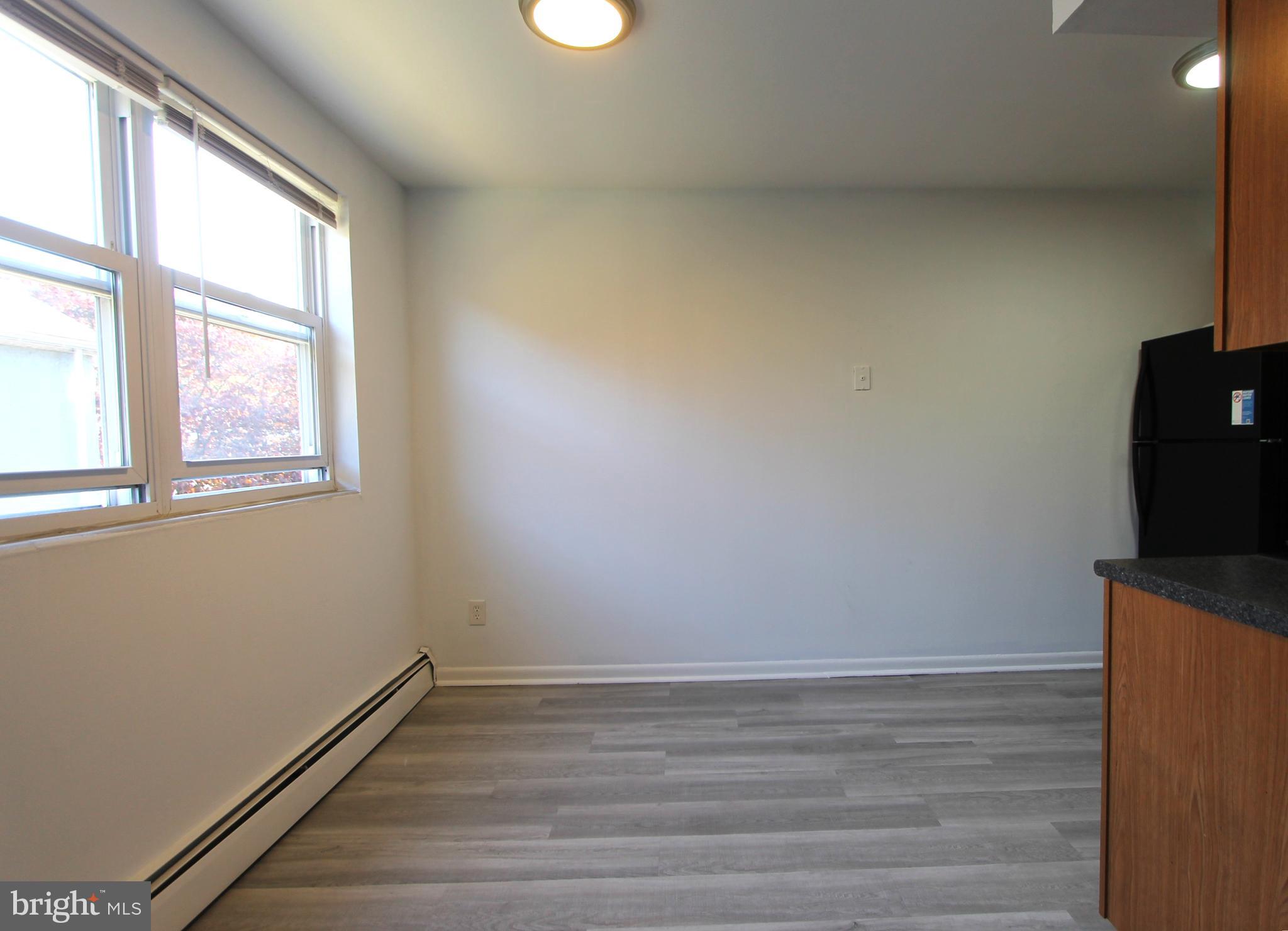 700 W WALNUT LANE 104