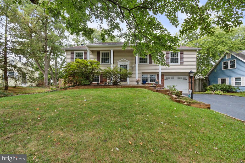 Photo of 4208 Mayport Lane, FAIRFAX, VA 22033 (MLS # VAFX2268172)