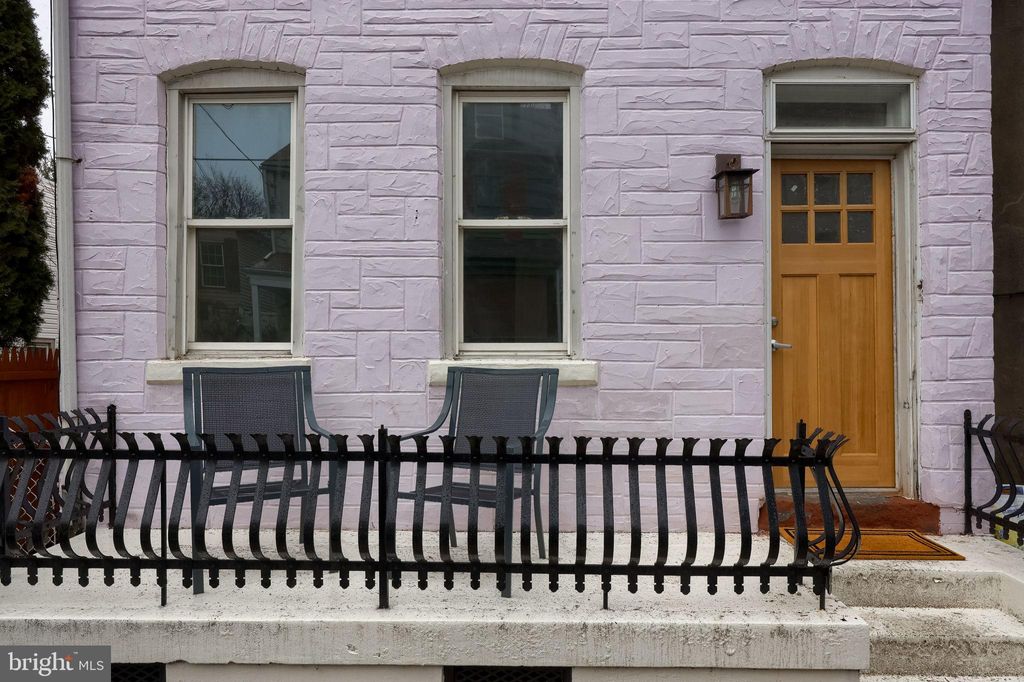 Photo of 662 Saint Joseph Street, LANCASTER, PA 17603 (MLS # PALA2083920)