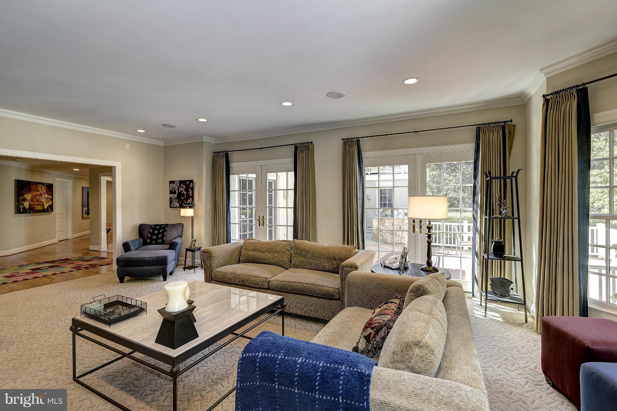 BURNING TREE - Residential