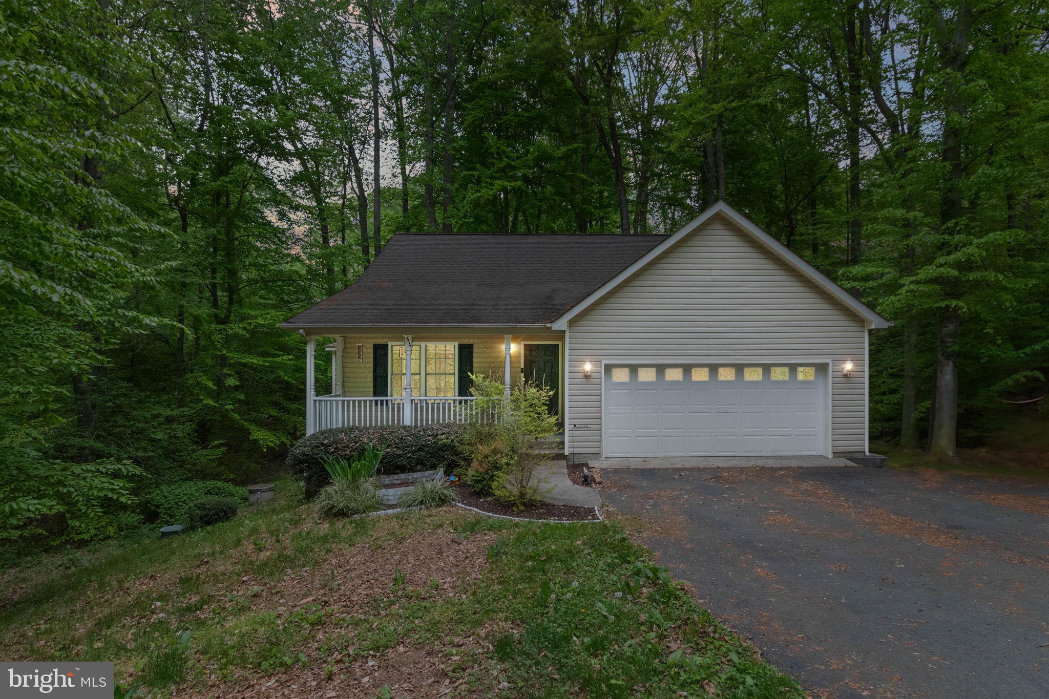 PRESIDENTIAL LAKES - Residential