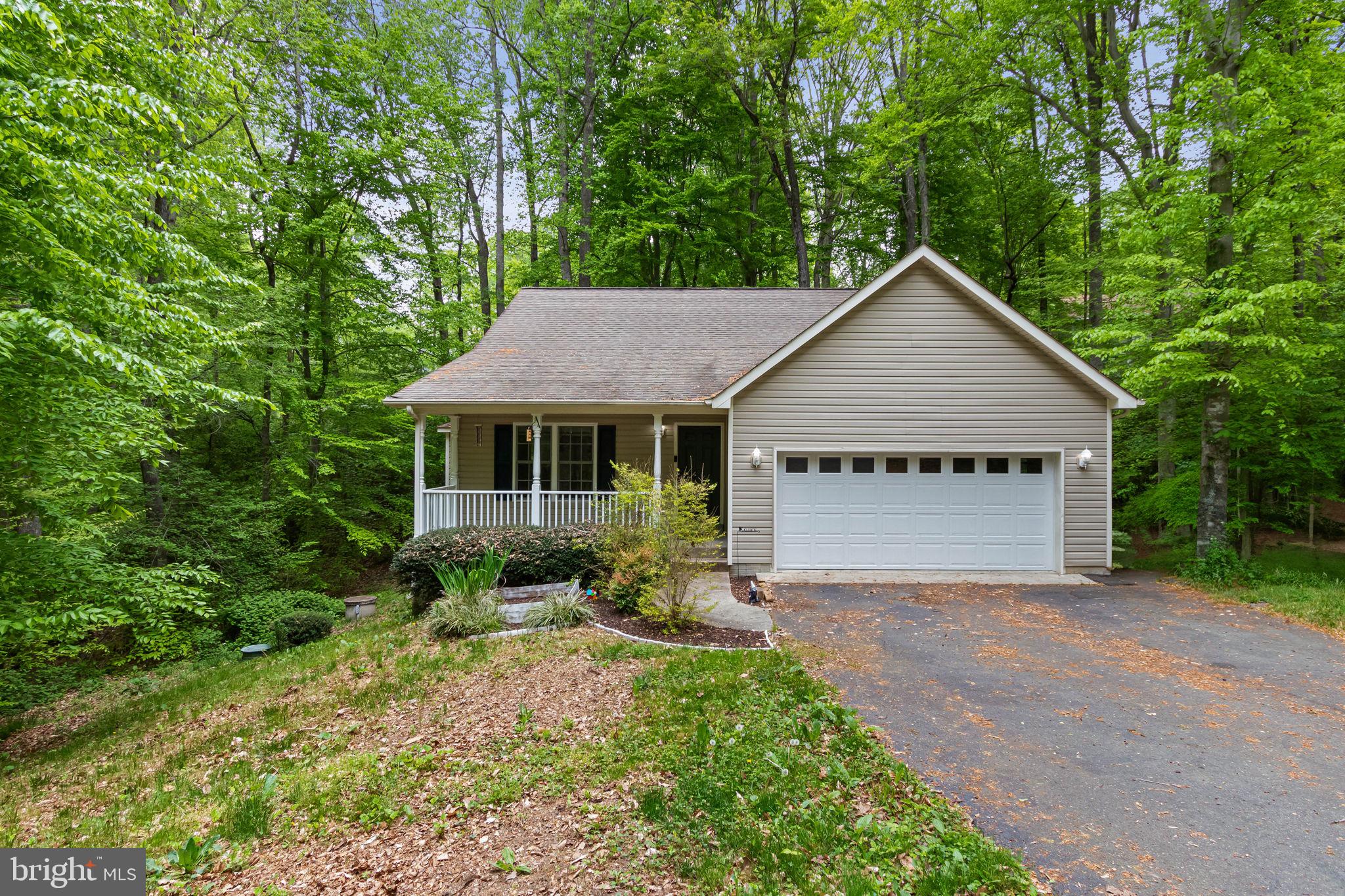 PRESIDENTIAL LAKES - Residential